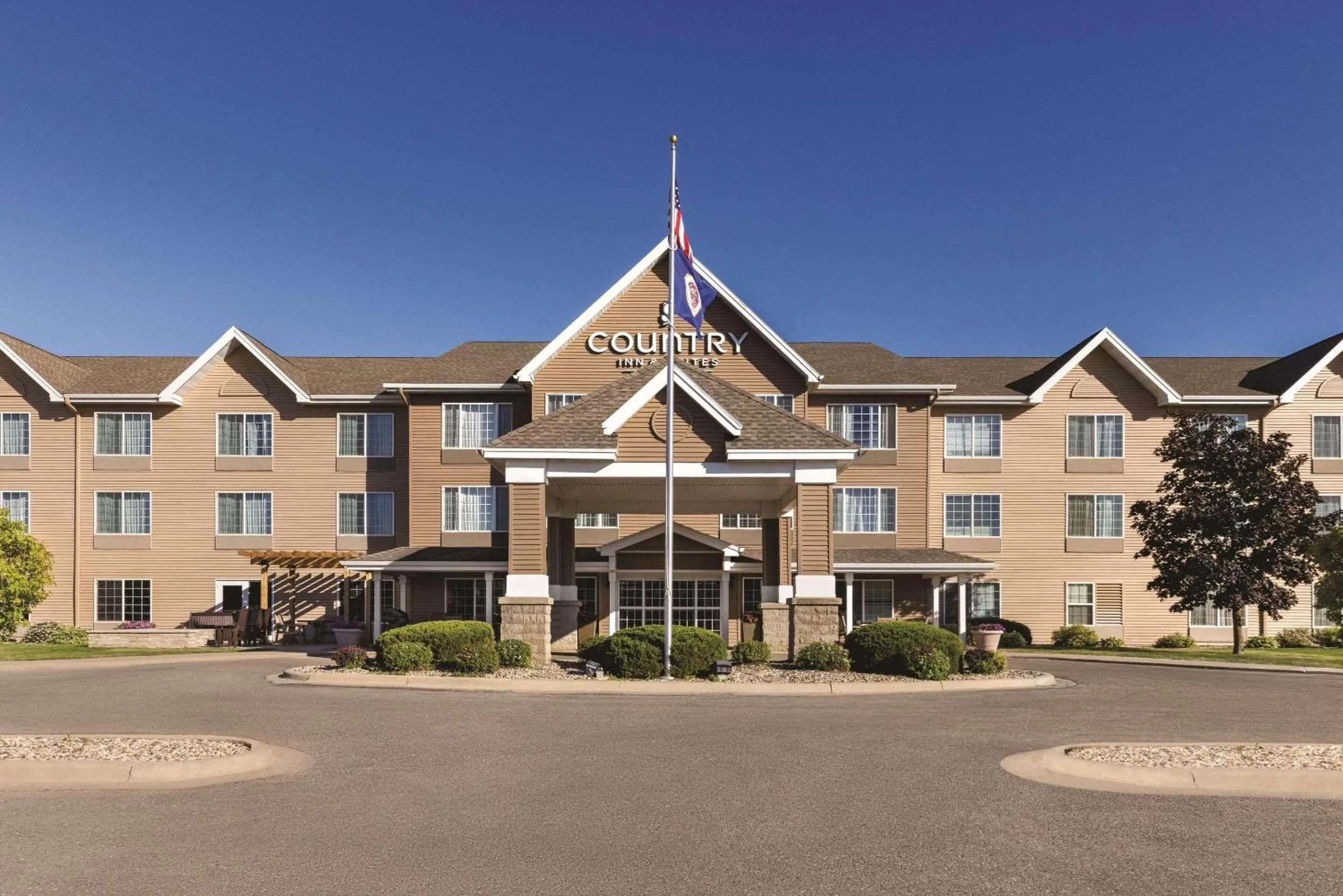 Property building in Country Inn & Suites by Radisson, Albert Lea - Austin