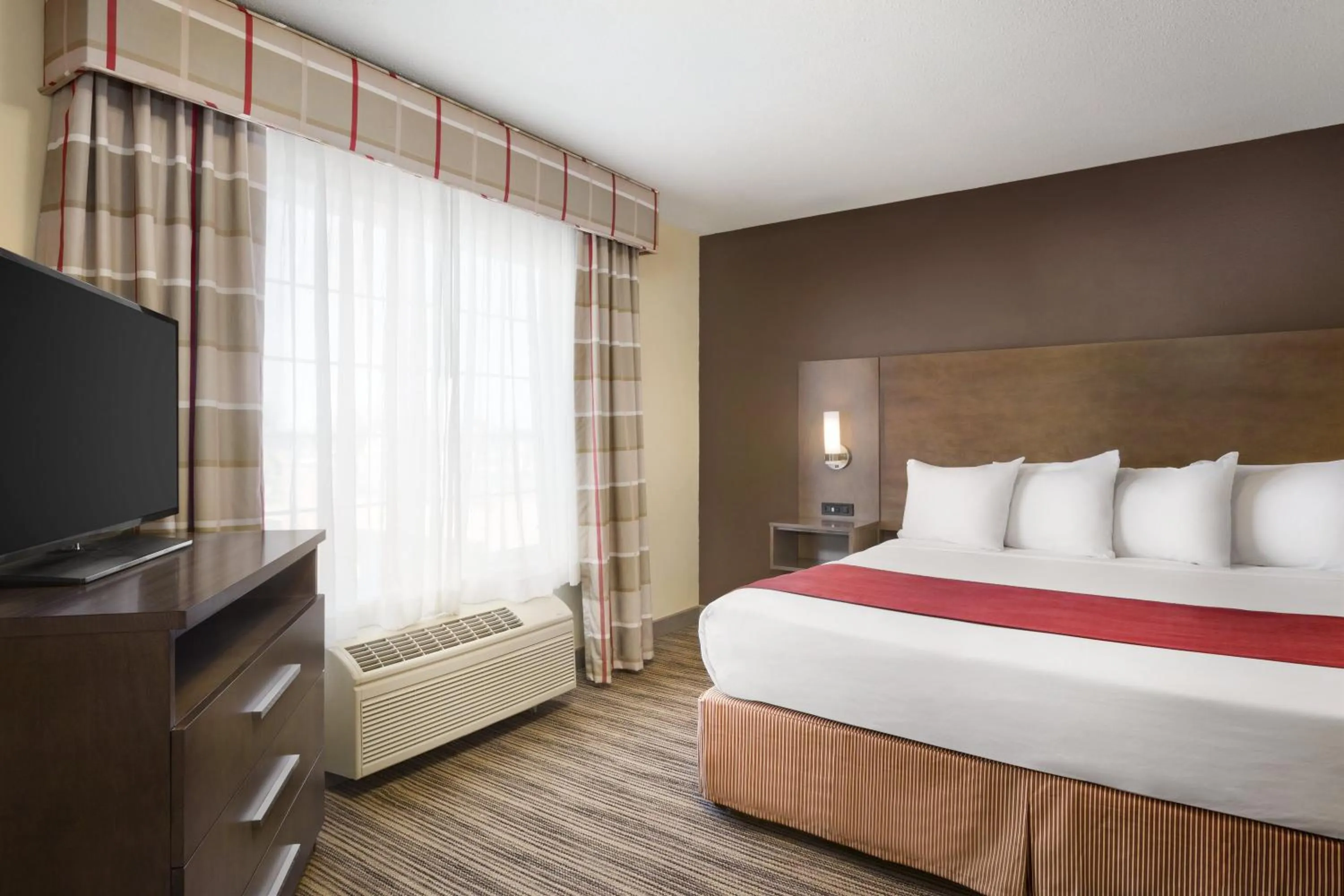 Photo of the whole room, Bed in Country Inn & Suites by Radisson, Albert Lea - Austin