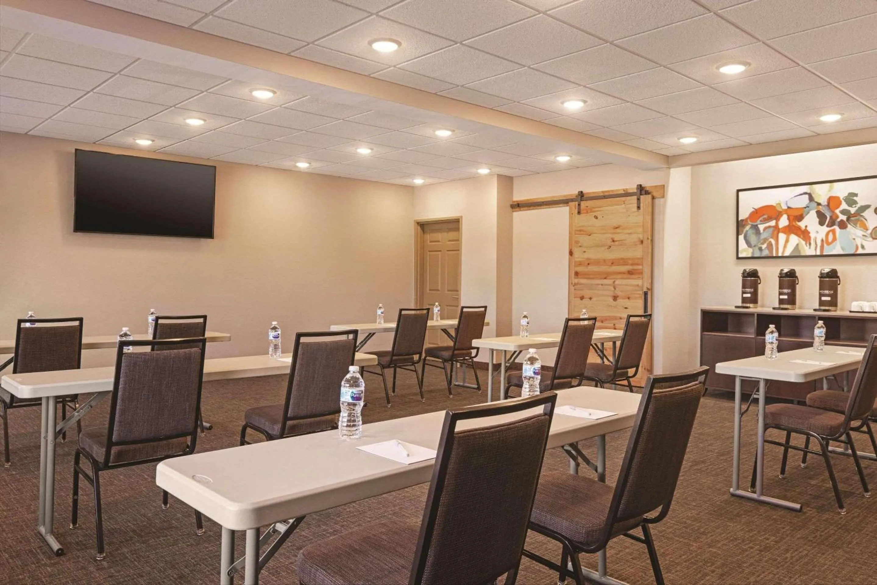 Meeting/conference room in Country Inn & Suites by Radisson, Albert Lea - Austin