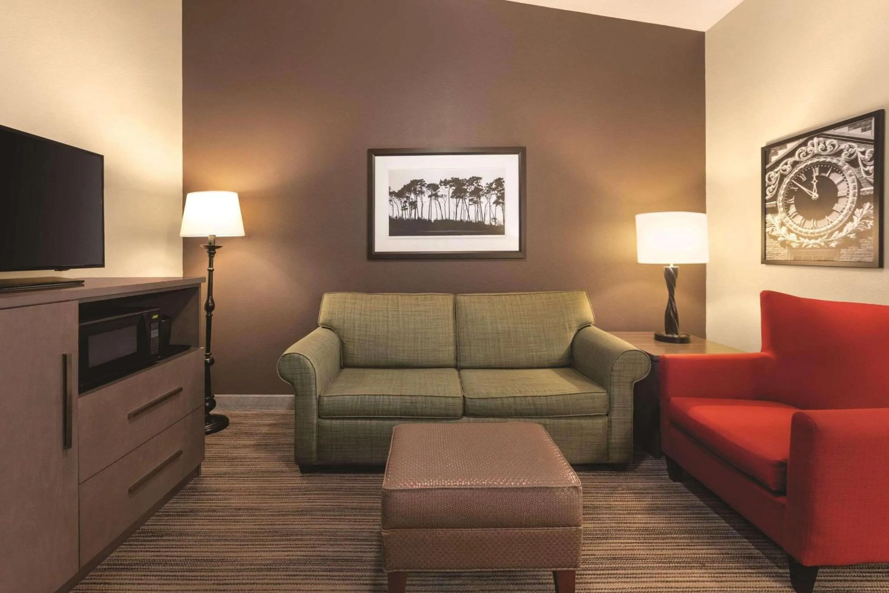 Bedroom in Country Inn & Suites by Radisson, Albert Lea - Austin