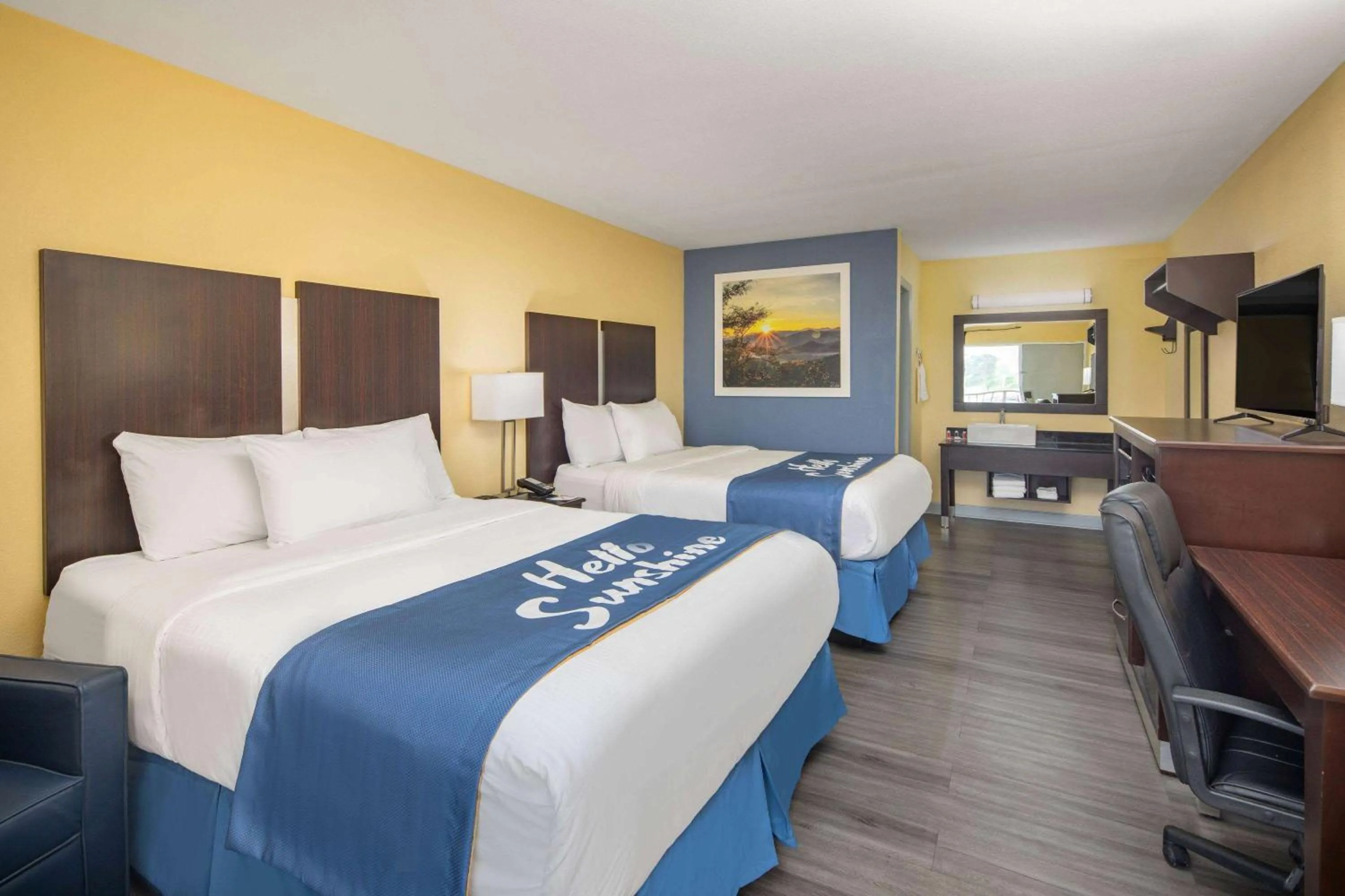 Photo of the whole room, Bed in Days Inn by Wyndham Muscle Shoals