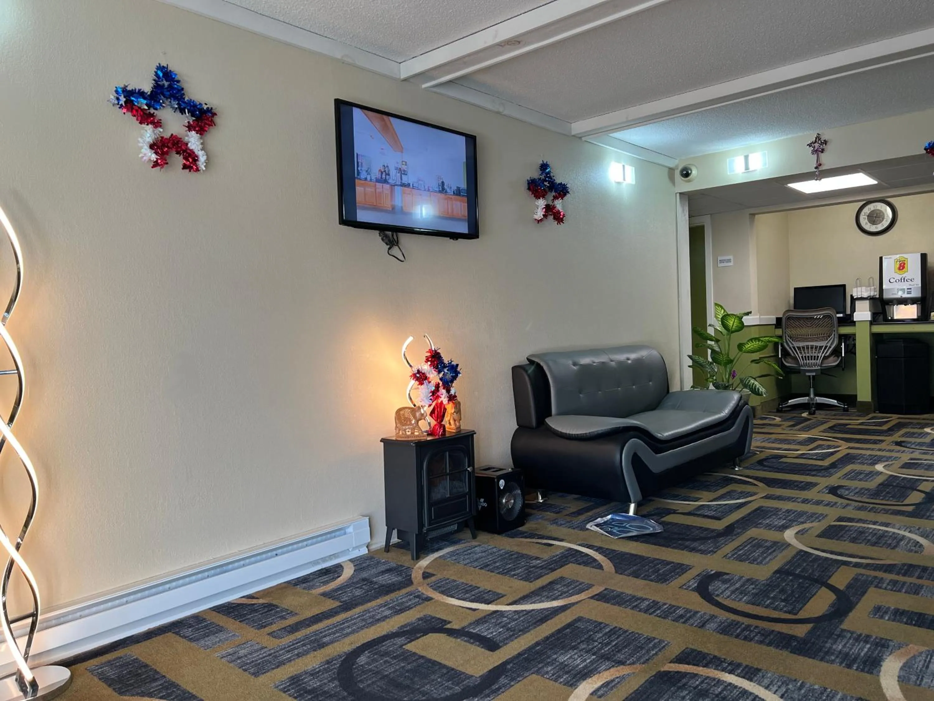 Lobby or reception in Super 8 by Wyndham Bangor