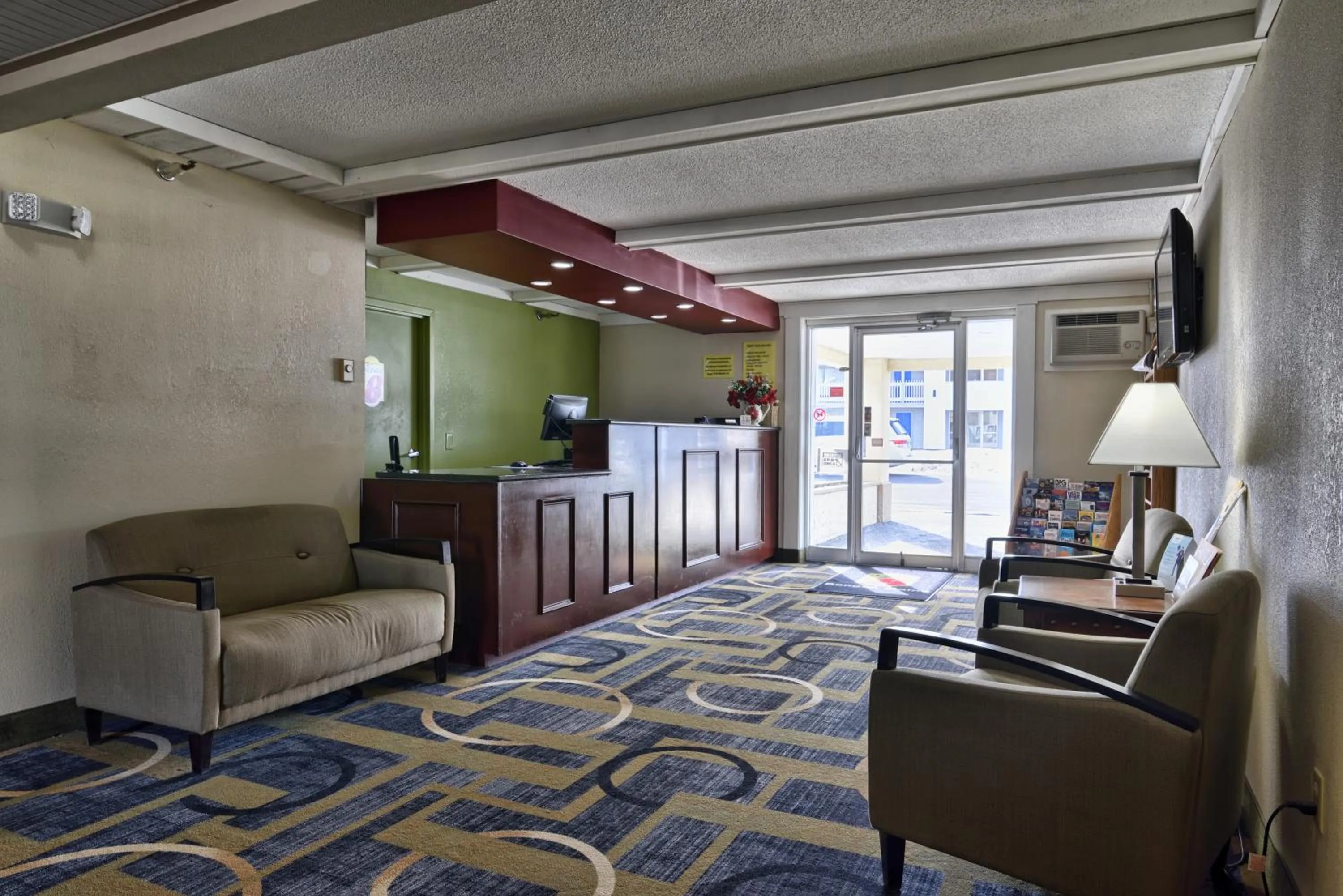 Lobby or reception in Super 8 by Wyndham Bangor