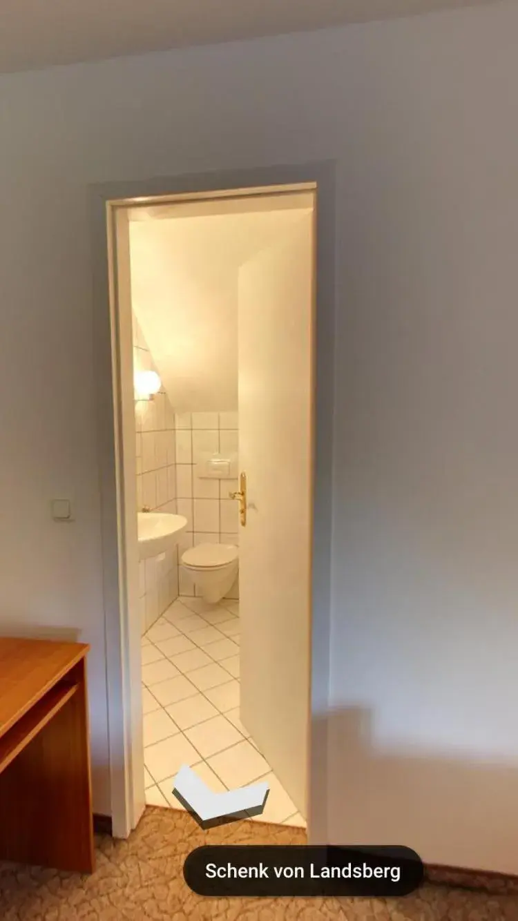 Family Room - single occupancy in Hotel & Restaurant Schenk von Landsberg Family Room - single occupancy in Hotel & Restaurant Schenk von Landsberg