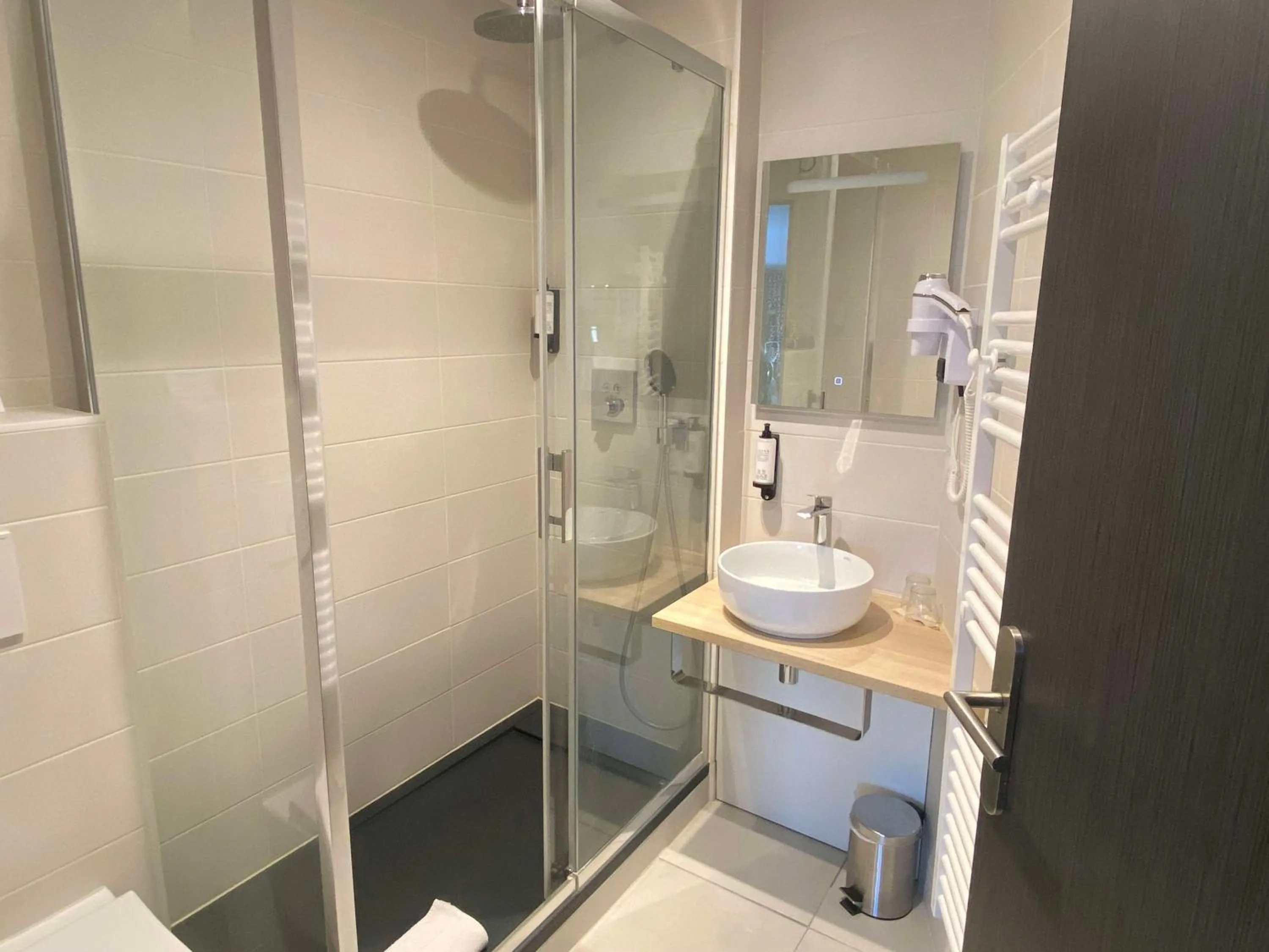 Bathroom in Best Western Le Moulin de Ducey