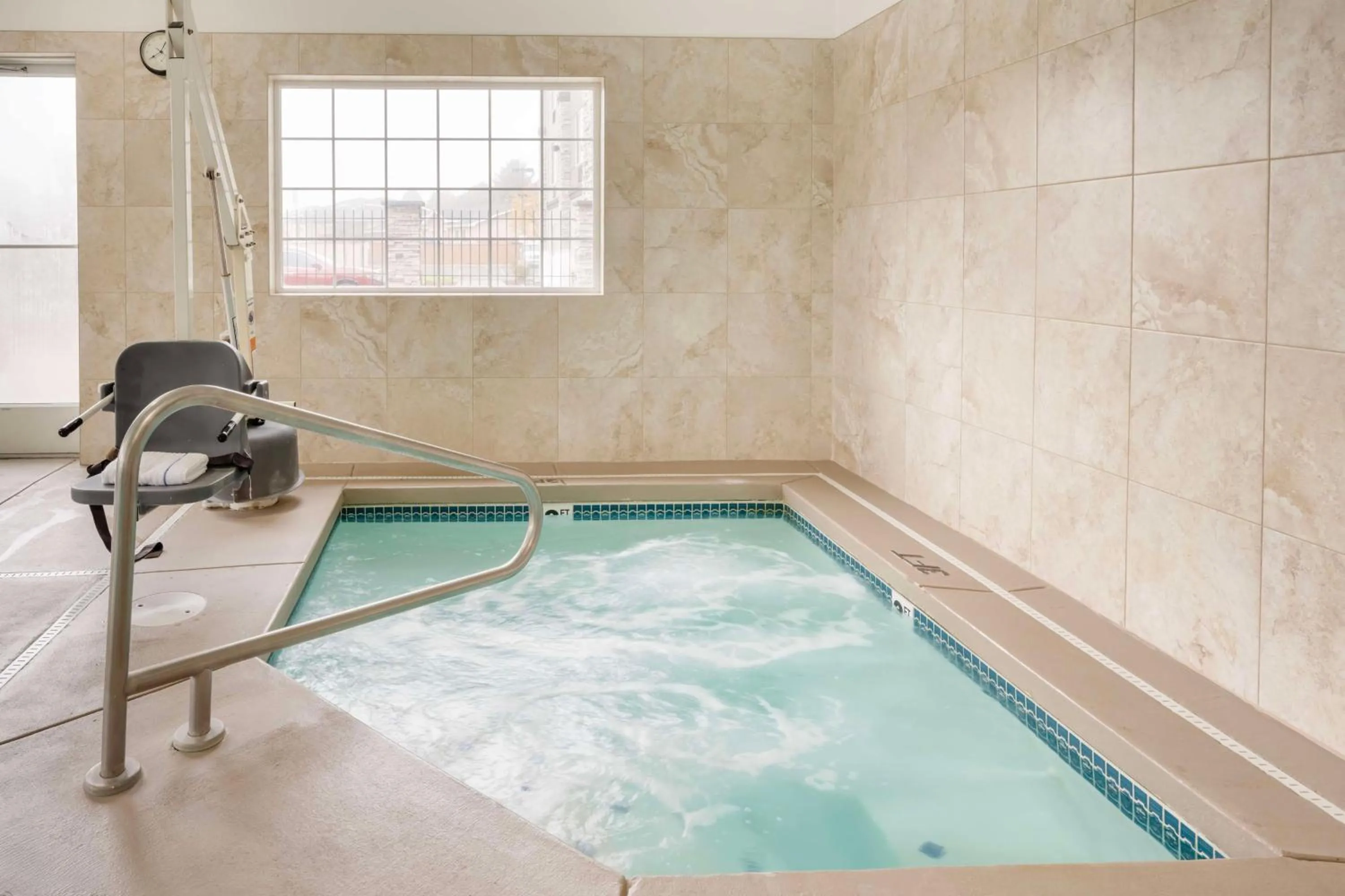 Pool view in Best Western PLUS Walla Walla Suites Inn