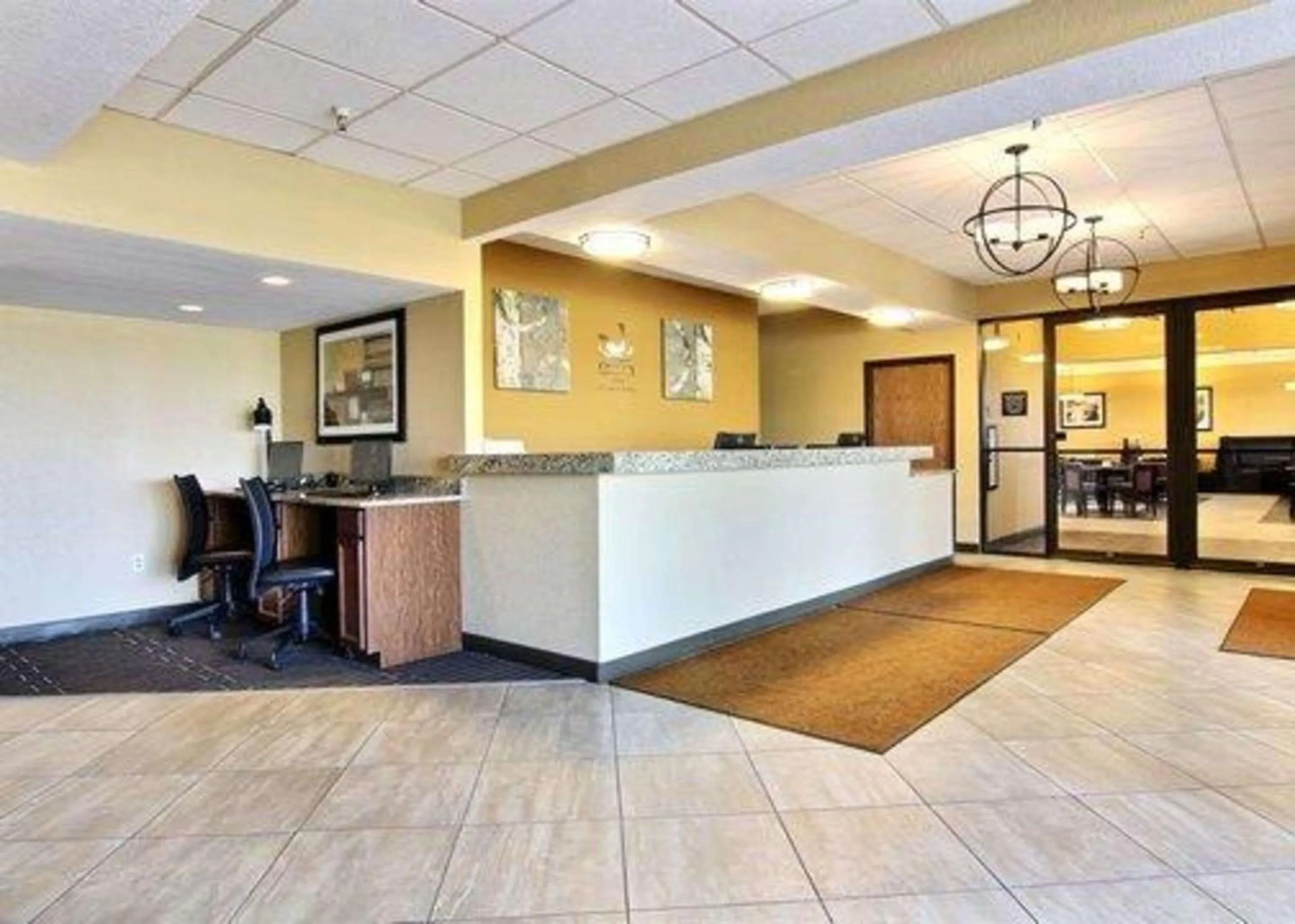 Lobby or reception in Quality Inn Thief River Falls