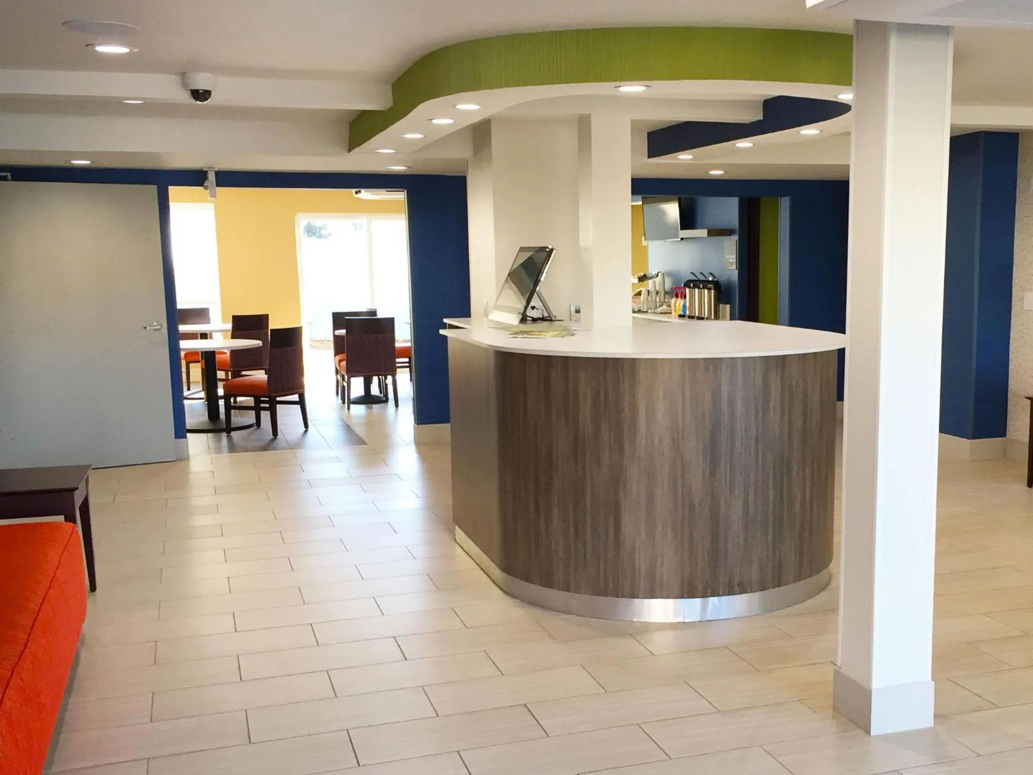 Lobby or reception in Comfort Inn & Suites Tigard near Washington Square