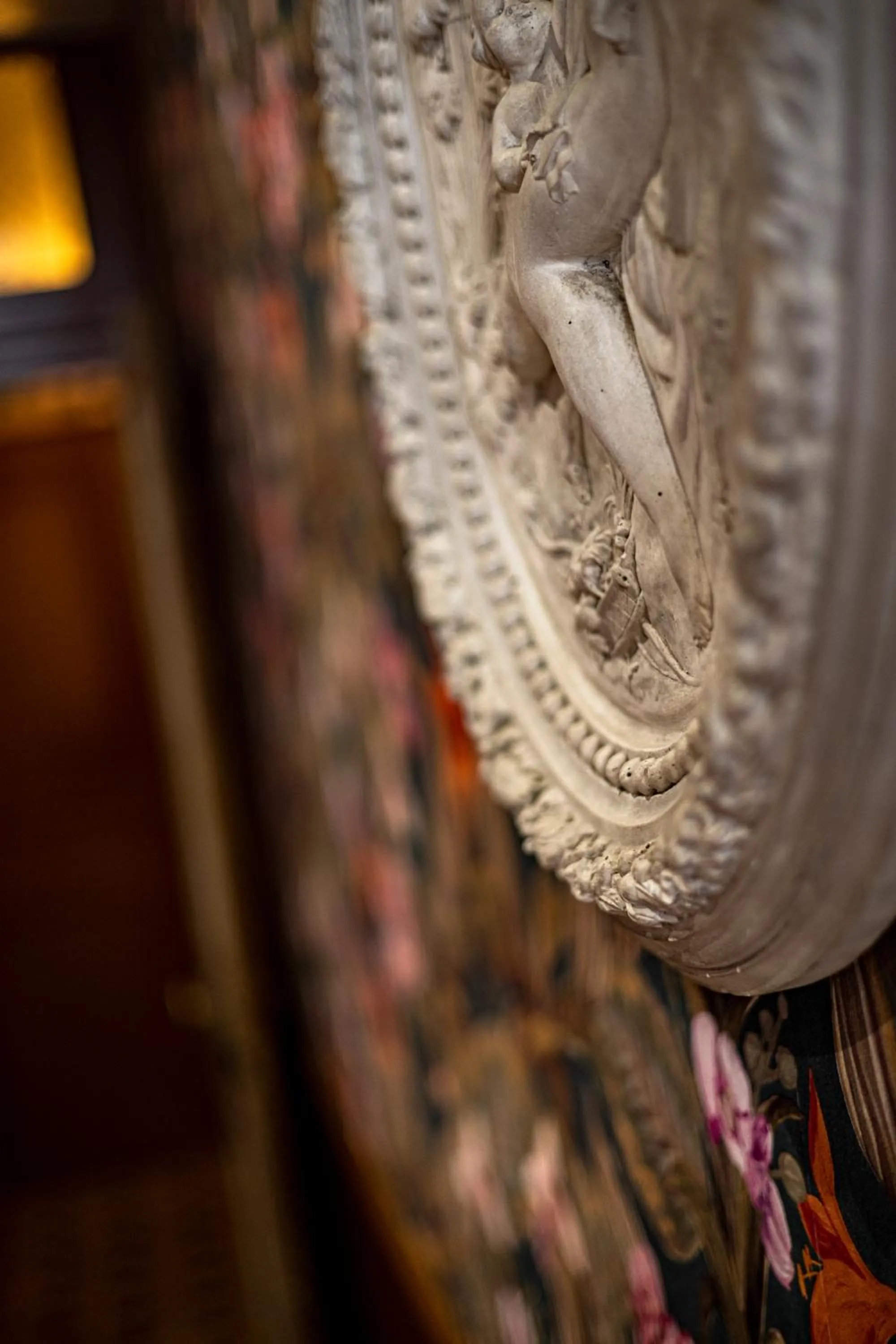 Decorative detail in Hôtel des Tonneliers