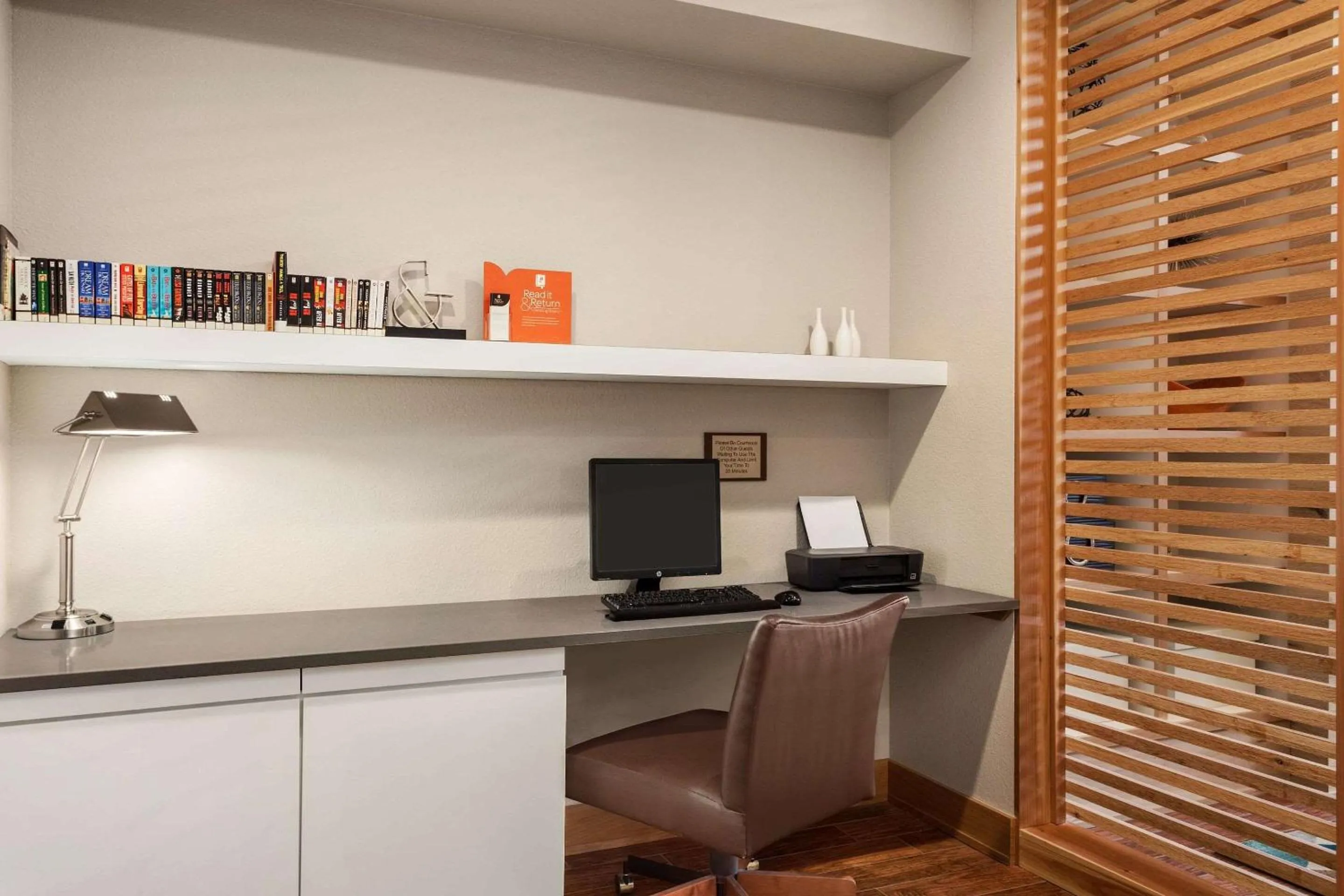 Business facilities in Country Inn & Suites by Radisson, Ames, IA