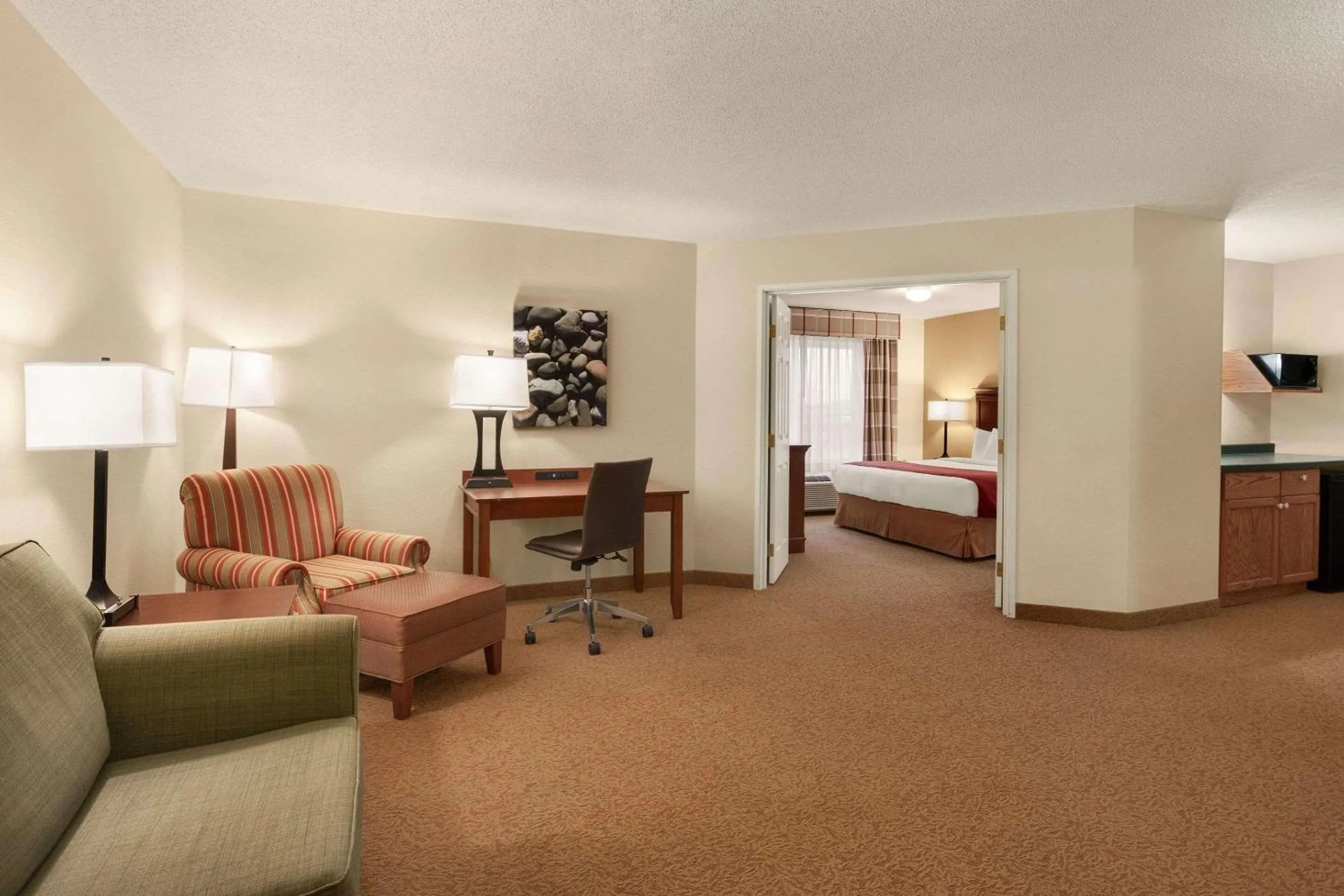 Bedroom, Bed in Country Inn & Suites by Radisson, Ames, IA