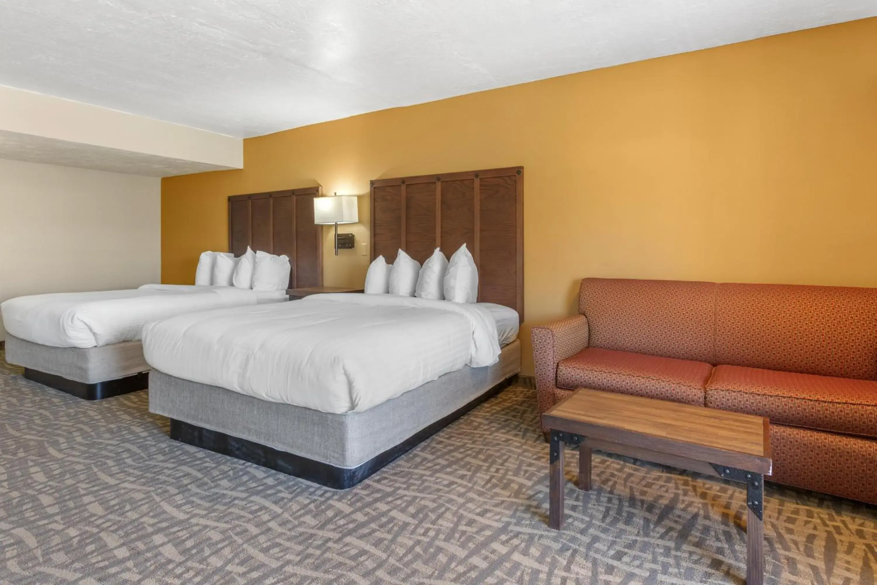 Queen Room with Two Queen Beds in Best Western Rancho Grande Queen Room with Two Queen Beds in Best Western Rancho Grande