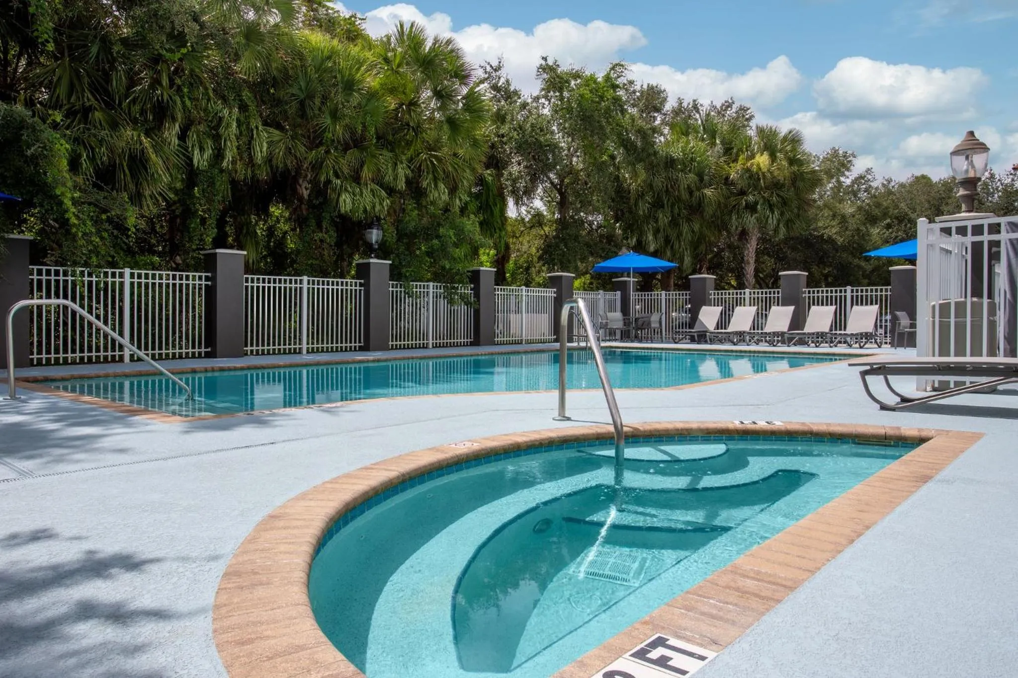 Swimming pool in Holiday Inn Express & Suites Bradenton East-Lakewood Ranch by IHG