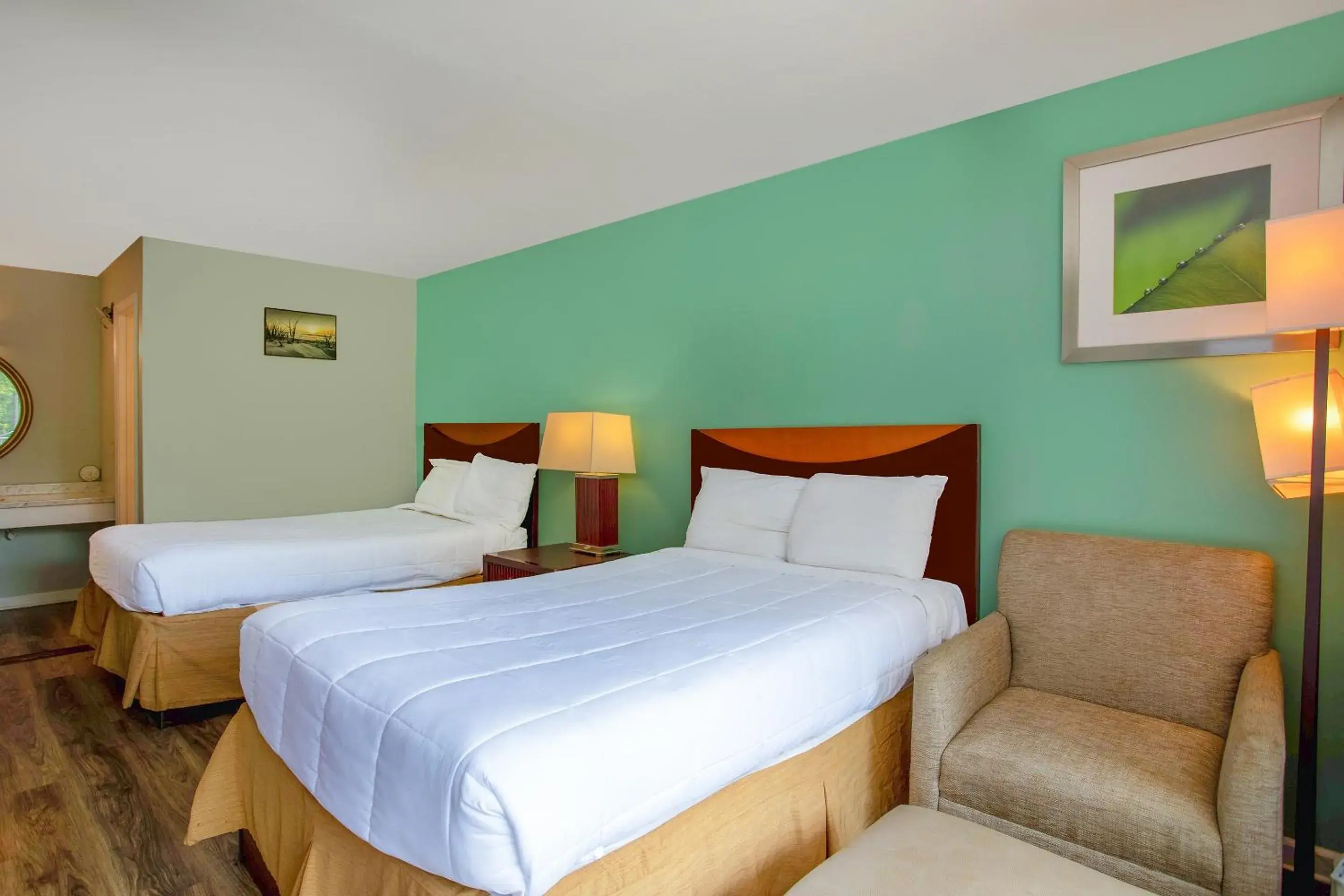 Double Room with Two Double Beds in OYO Inn Kernersville Double Room with Two Double Beds in OYO Inn Kernersville