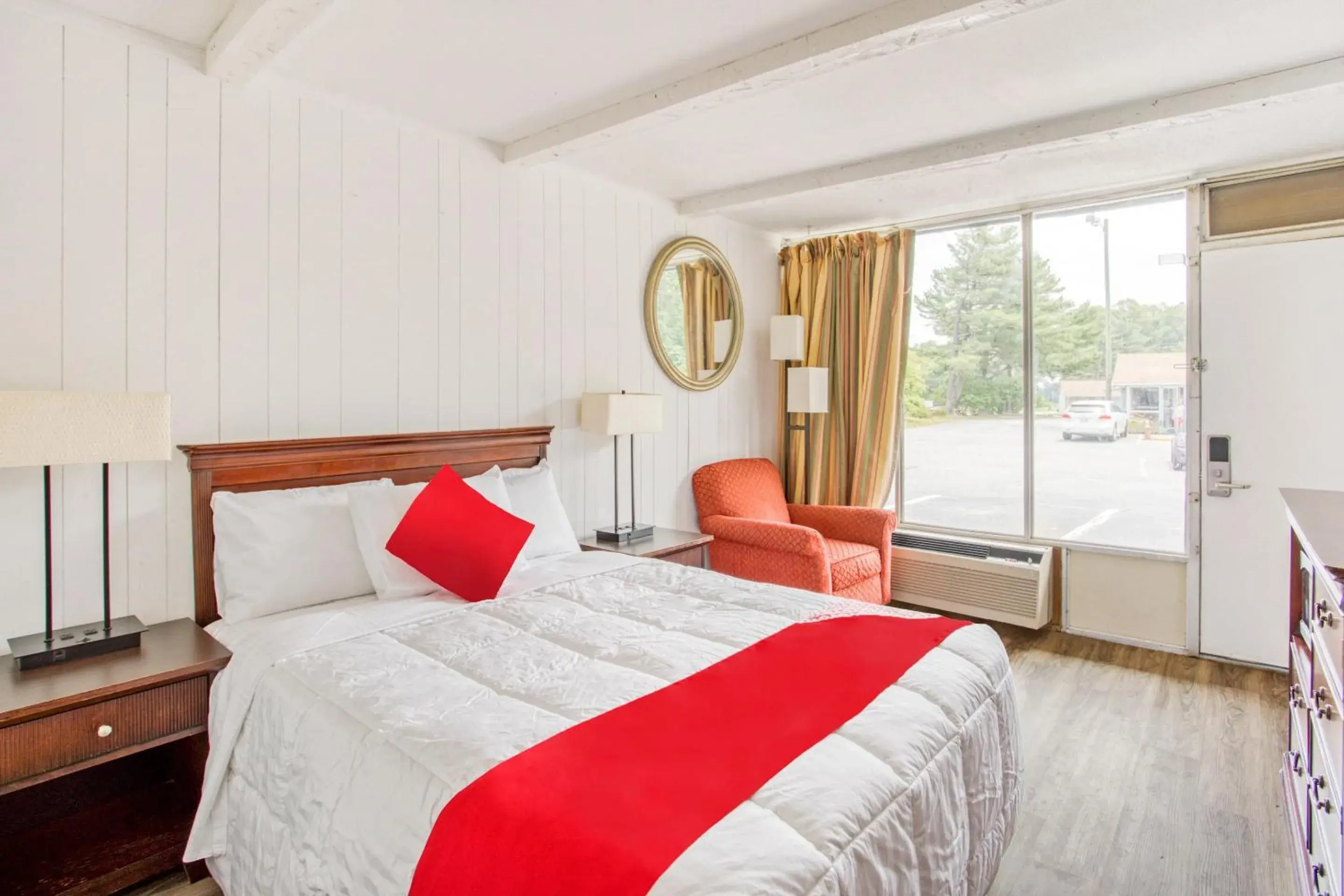 Double Room Smoking in OYO Inn Kernersville Double Room Smoking in OYO Inn Kernersville