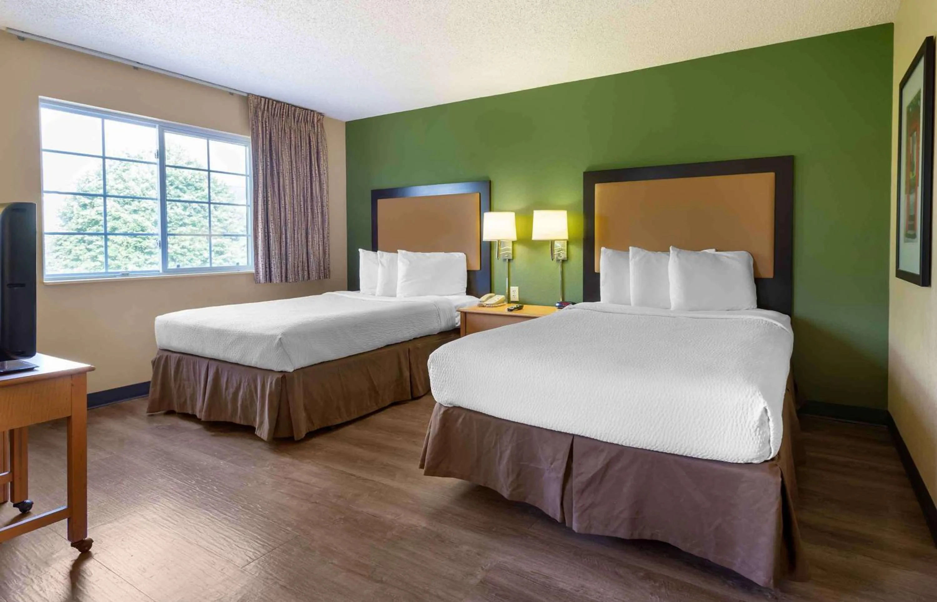 Bedroom, Bed in Extended Stay America Suites - Philadelphia - Malvern - Swedesford Rd