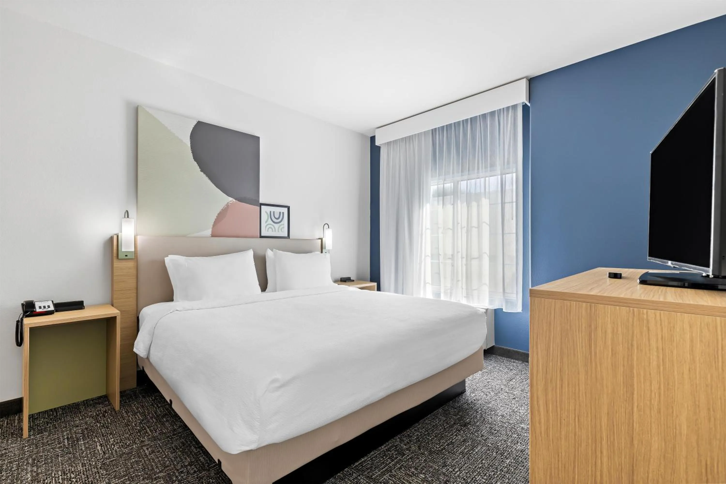 Bed in Spark By Hilton Redlands