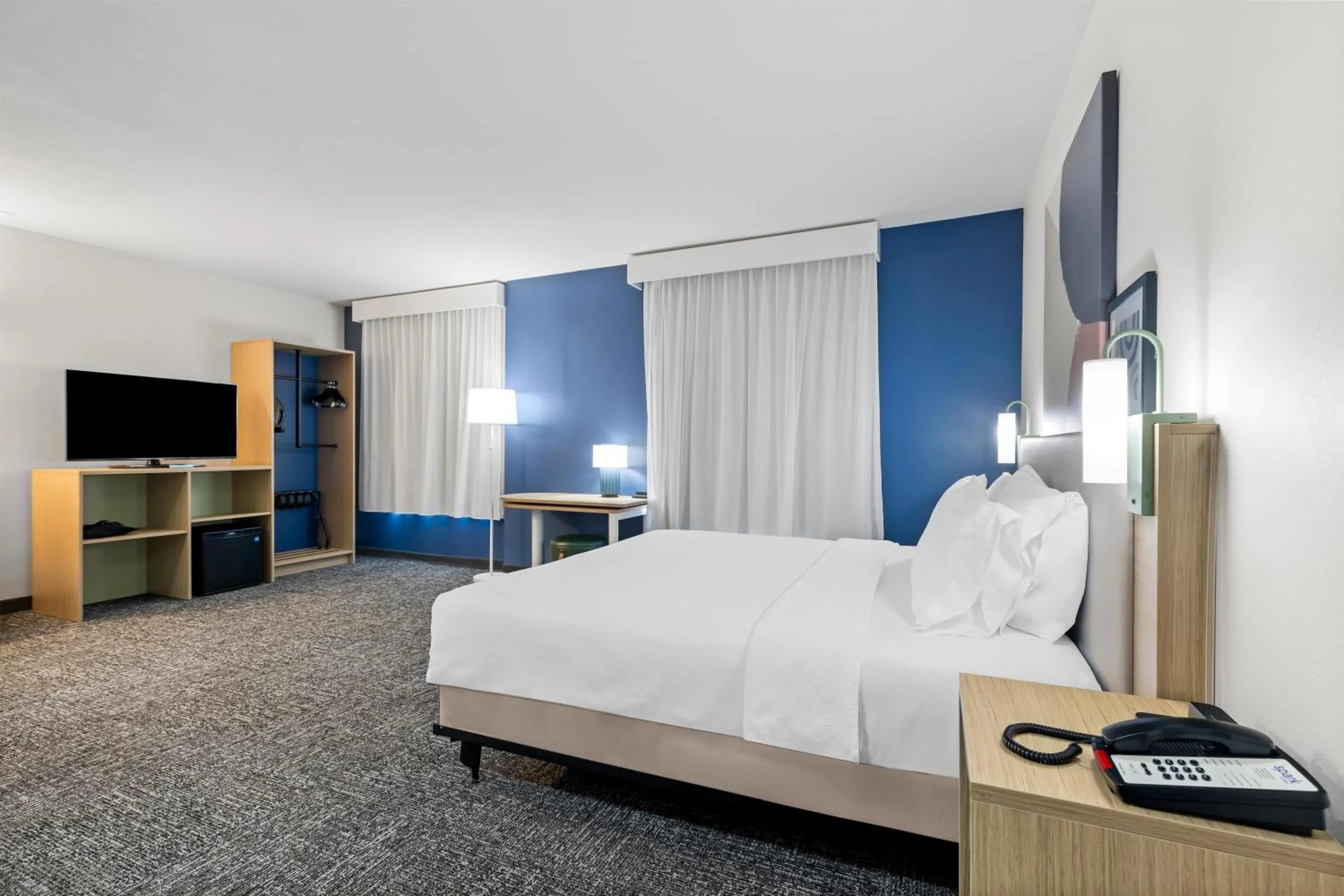 Bed in Spark By Hilton Redlands