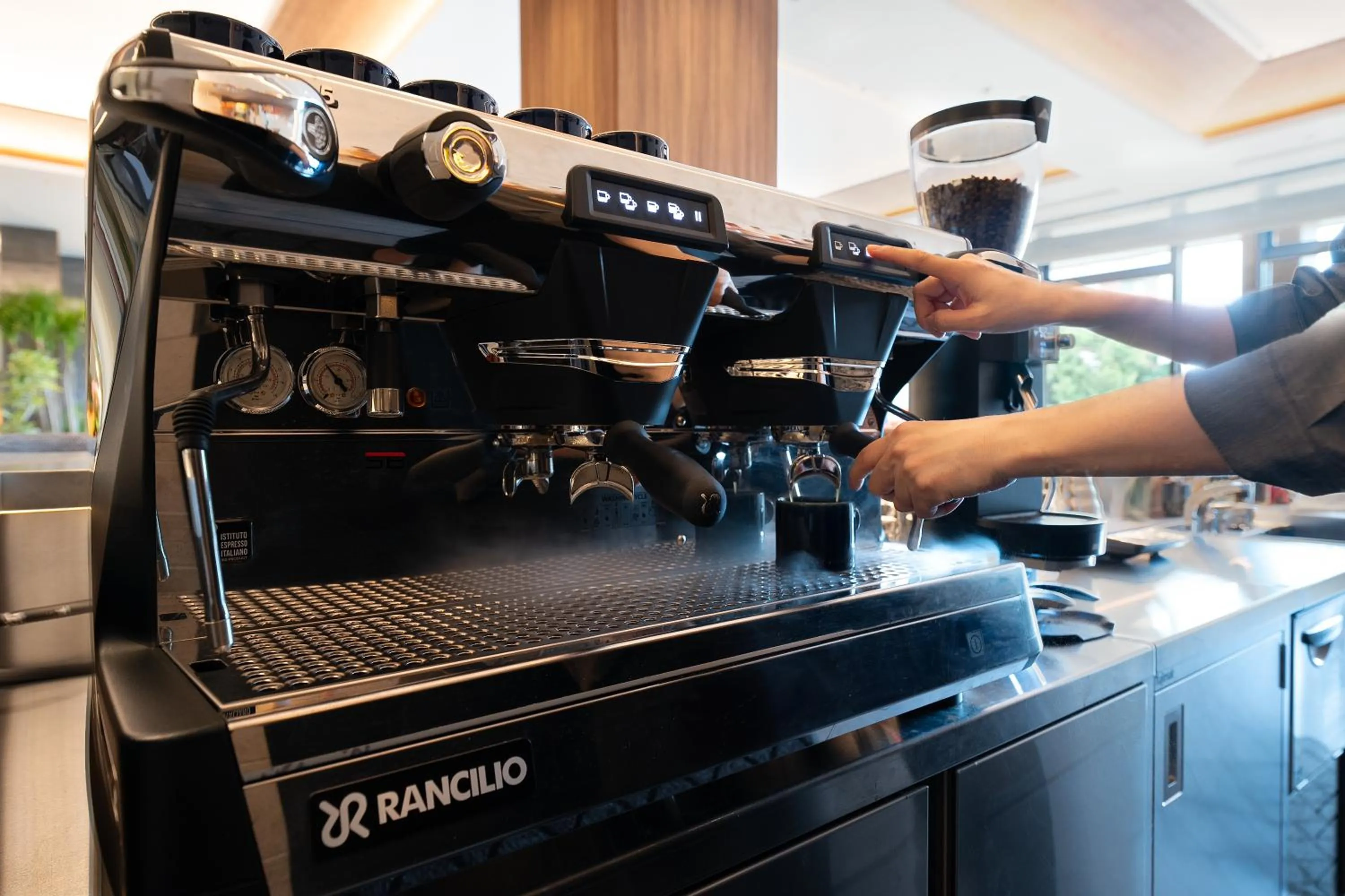 Lounge or bar in Okinawa Harborview Hotel