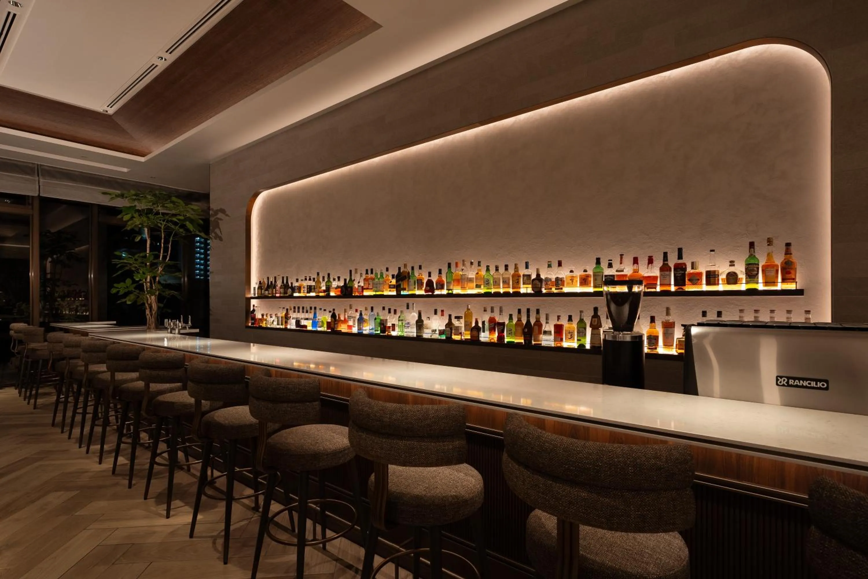 Lounge or bar in Okinawa Harborview Hotel