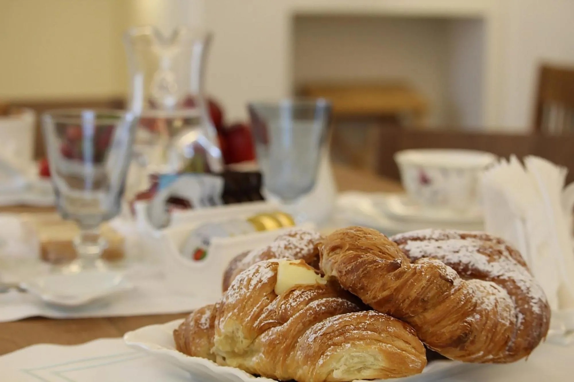 Continental breakfast in Estlevante B&B