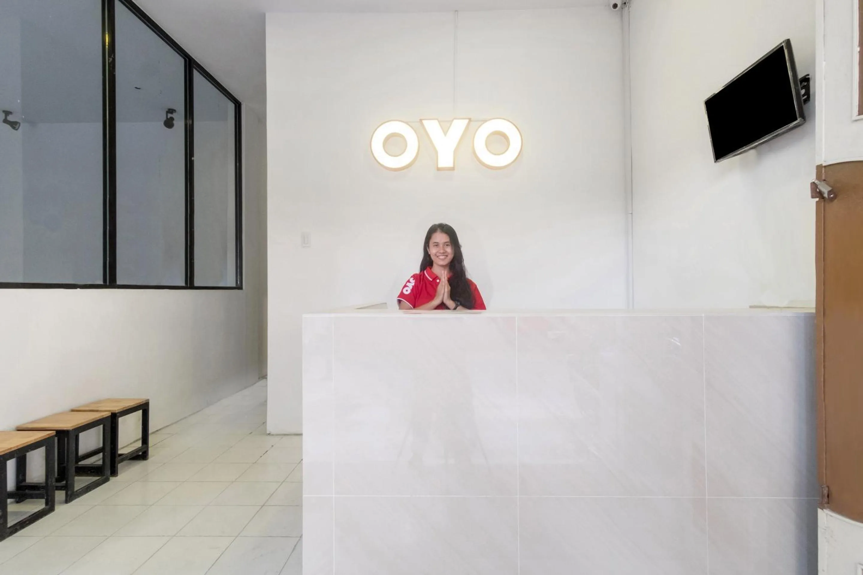 Lobby or reception in Hotel O Metropolitan Homestay Near Komplek Asia Megamas Medan