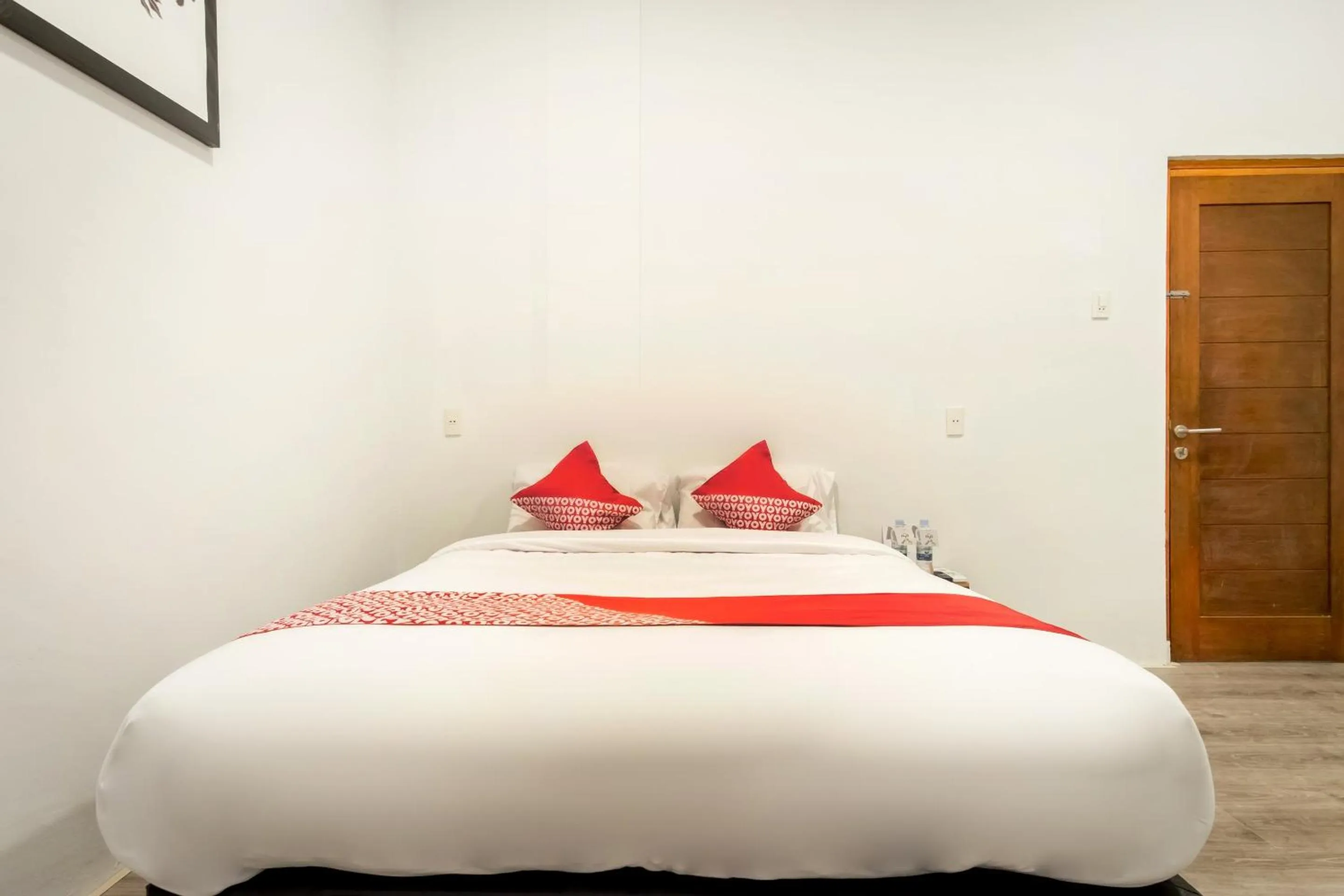 Bedroom, Bed in RedDoorz At Jalan Asia Medan