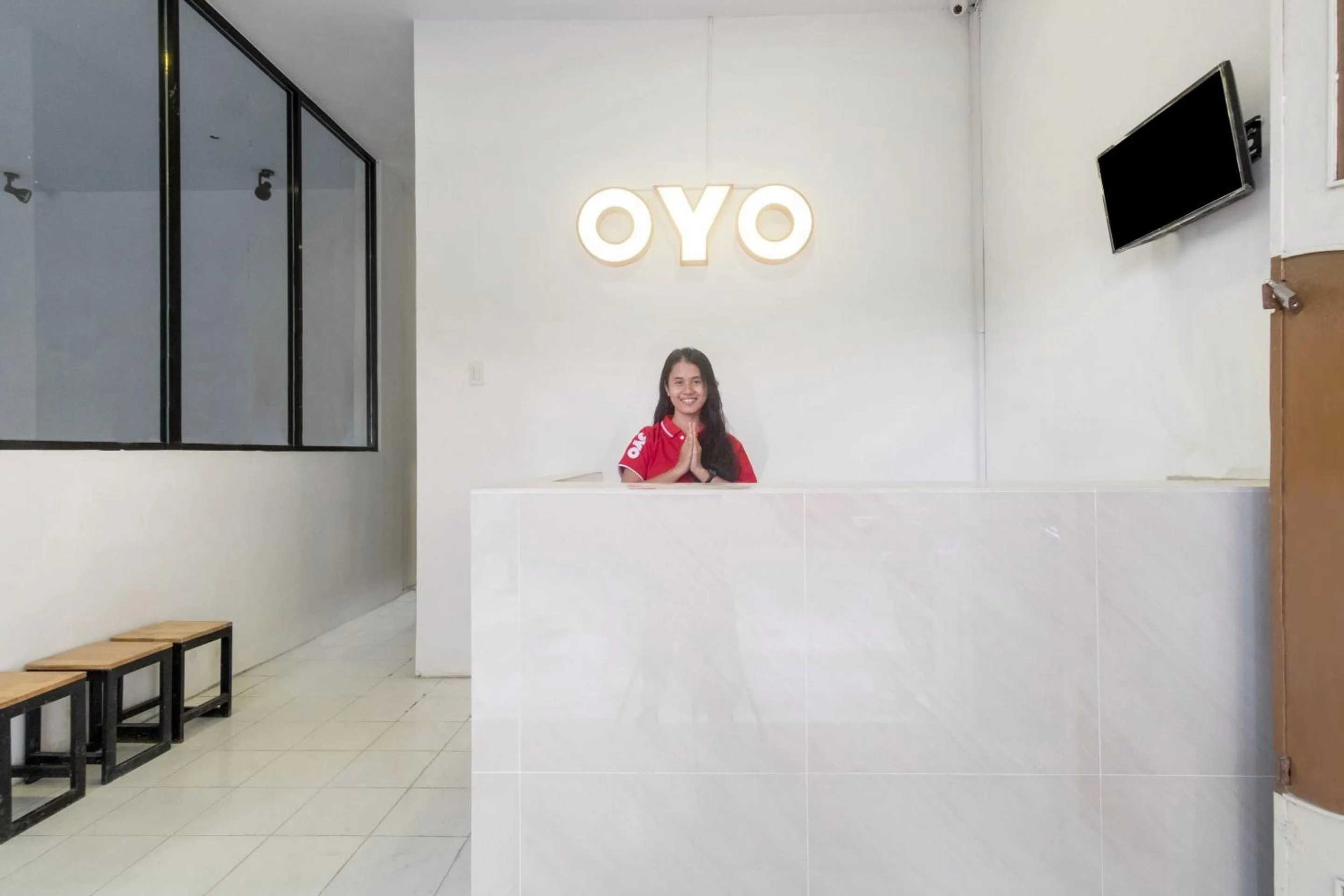 Lobby or reception in RedDoorz At Jalan Asia Medan