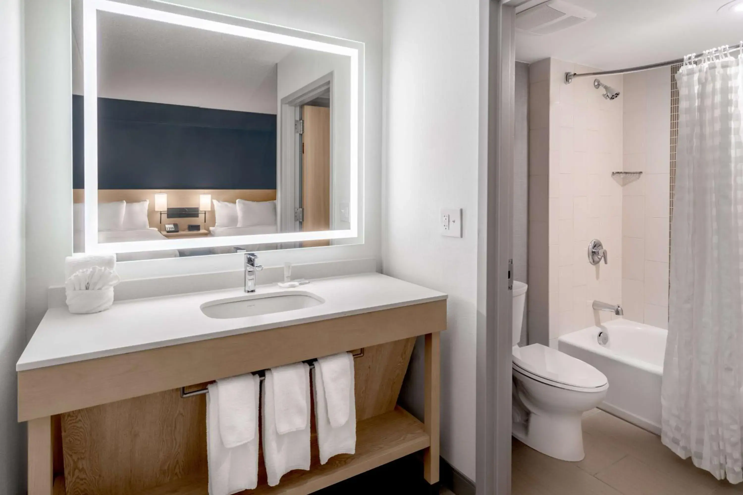 Double Room with Two Double Beds and Sofa bed - High Floor in Hyatt Place Mystic Double Room with Two Double Beds and Sofa bed - High Floor in Hyatt Place Mystic