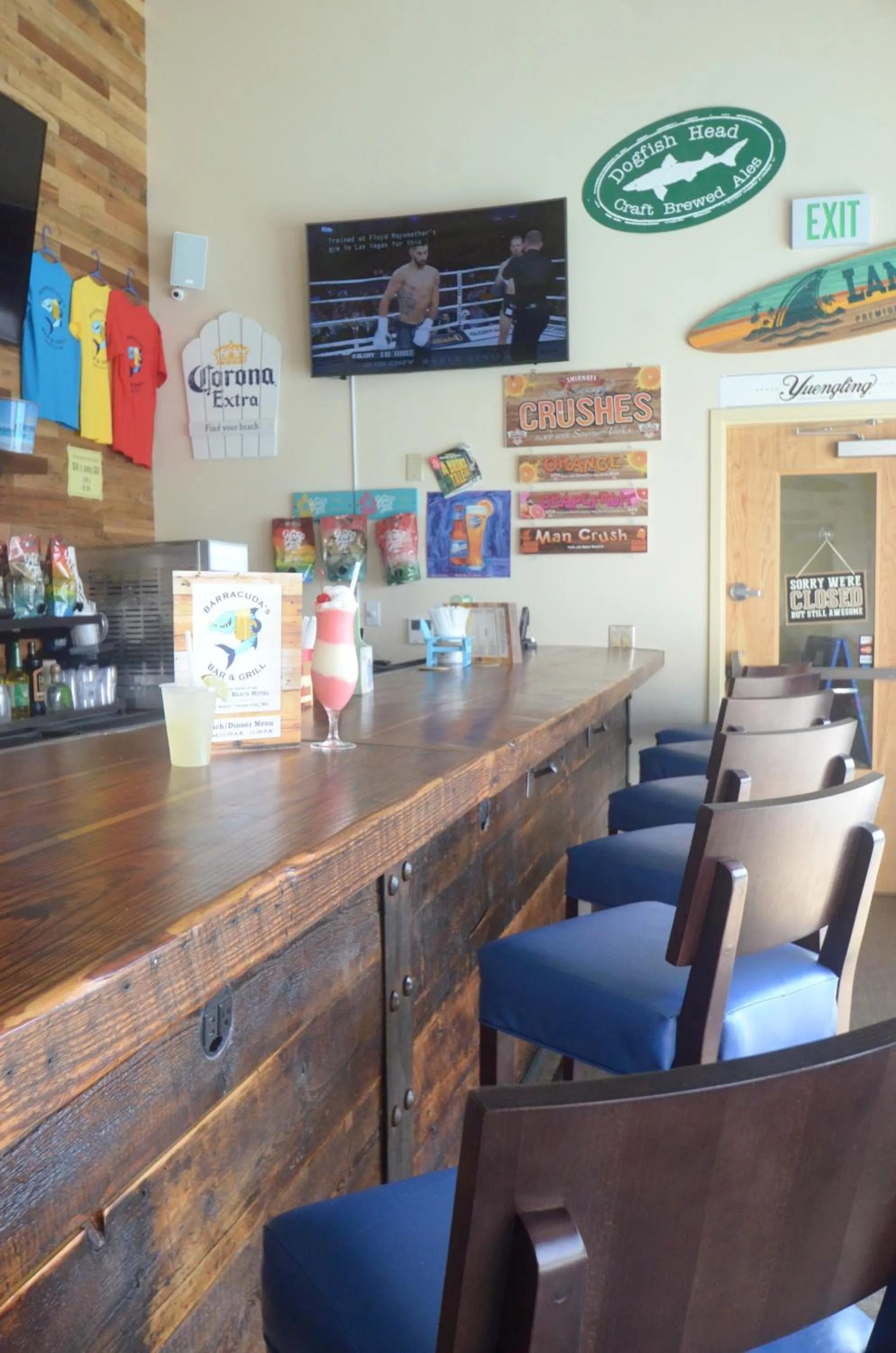 Lounge or bar in Crystal Beach Hotel