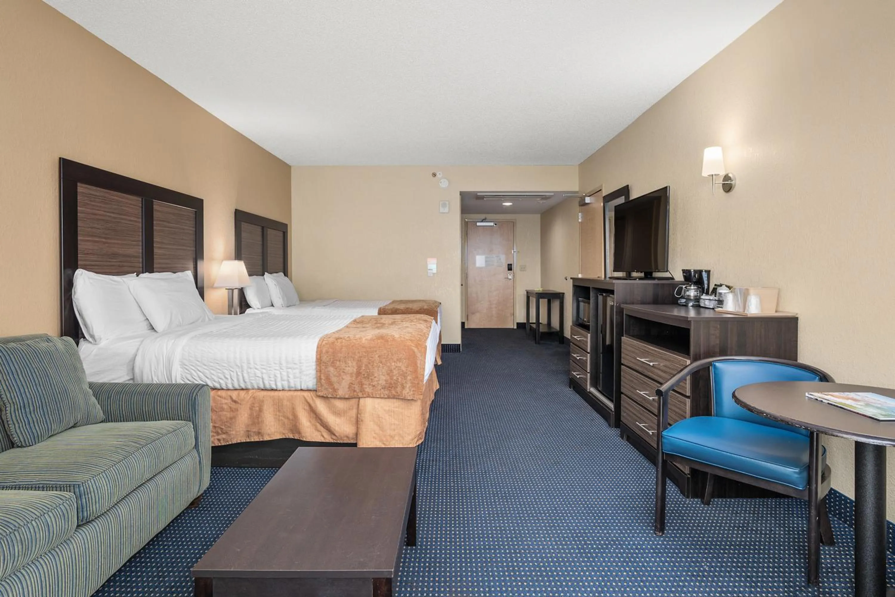 Bedroom, Bed in Crystal Beach Hotel