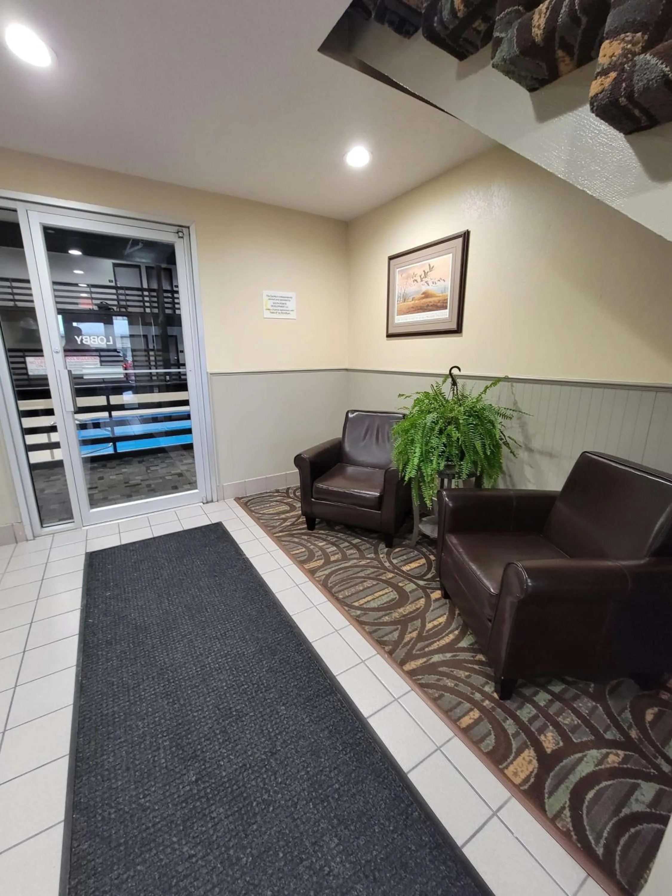 Lobby or reception in SureStay Plus Hotel by Best Western Grand Island