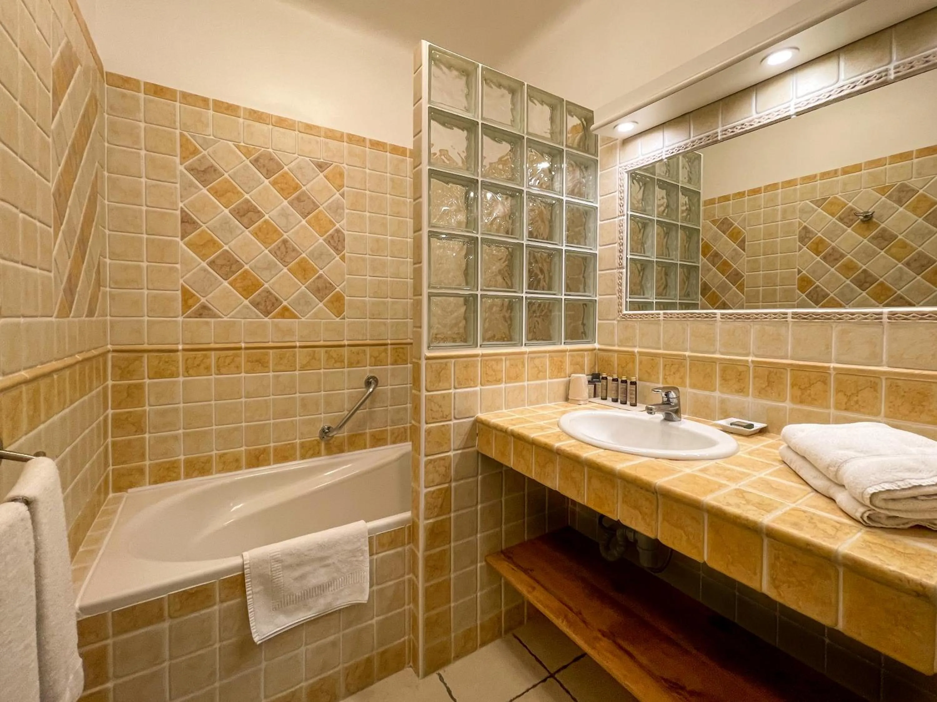 Bathroom in Hotel Marc-Hely