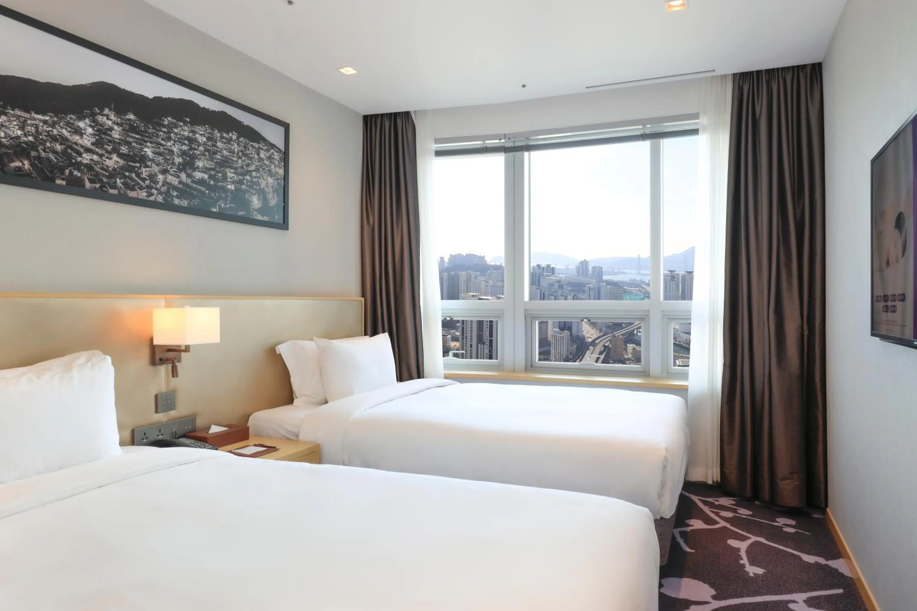 Bedroom, Bed in Avani Central Busan