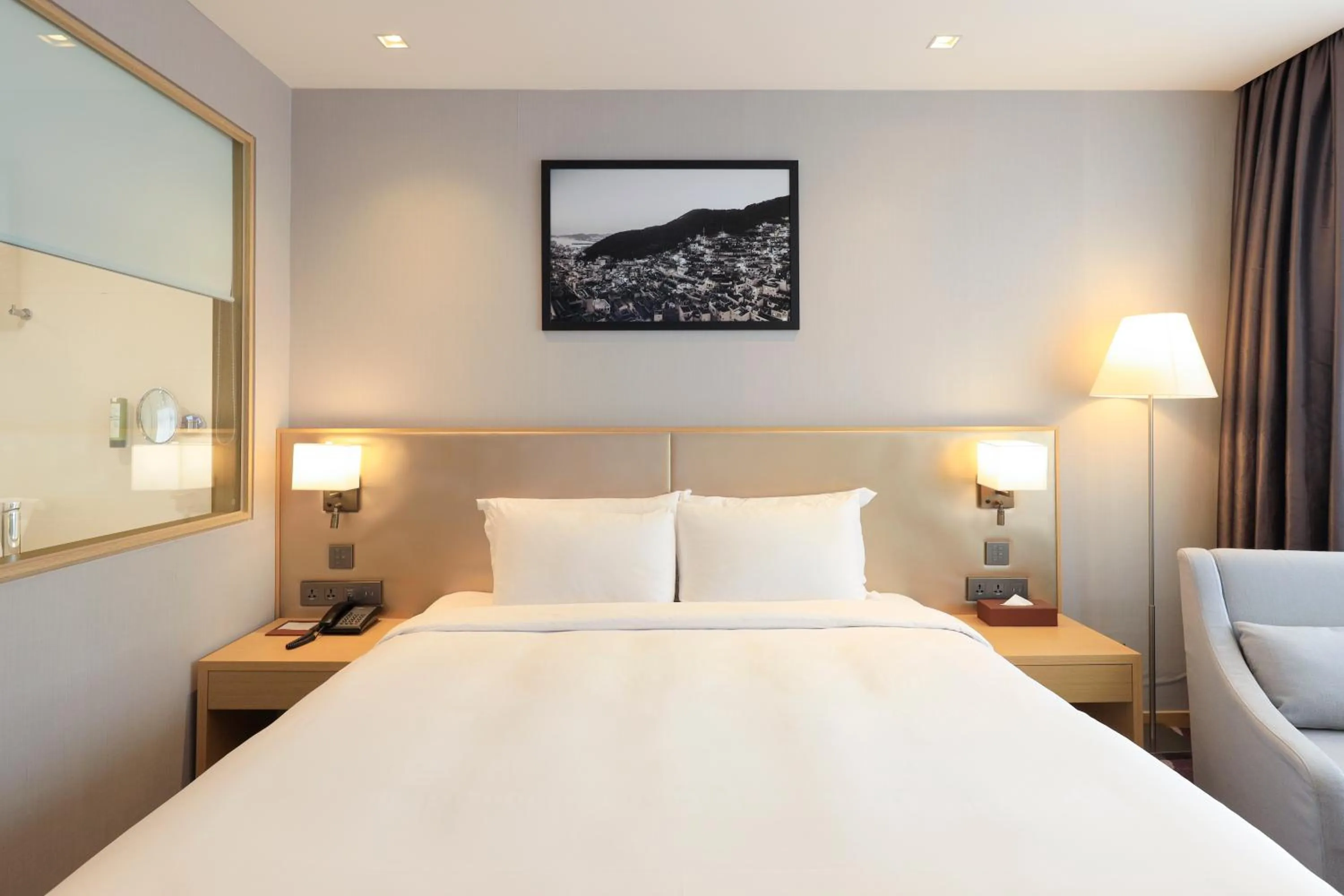 Bedroom, Bed in Avani Central Busan