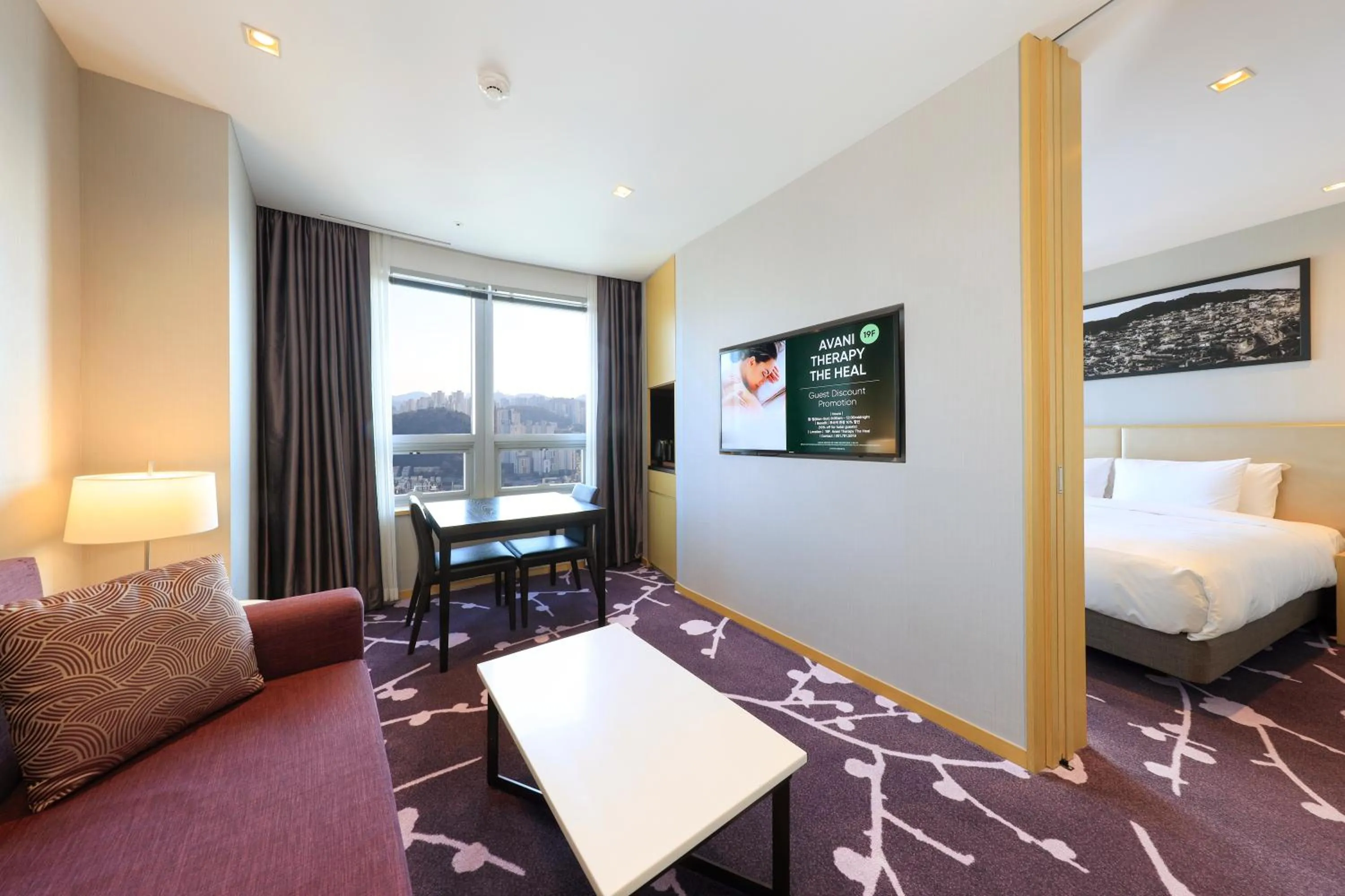 Photo of the whole room, Bed in Avani Central Busan