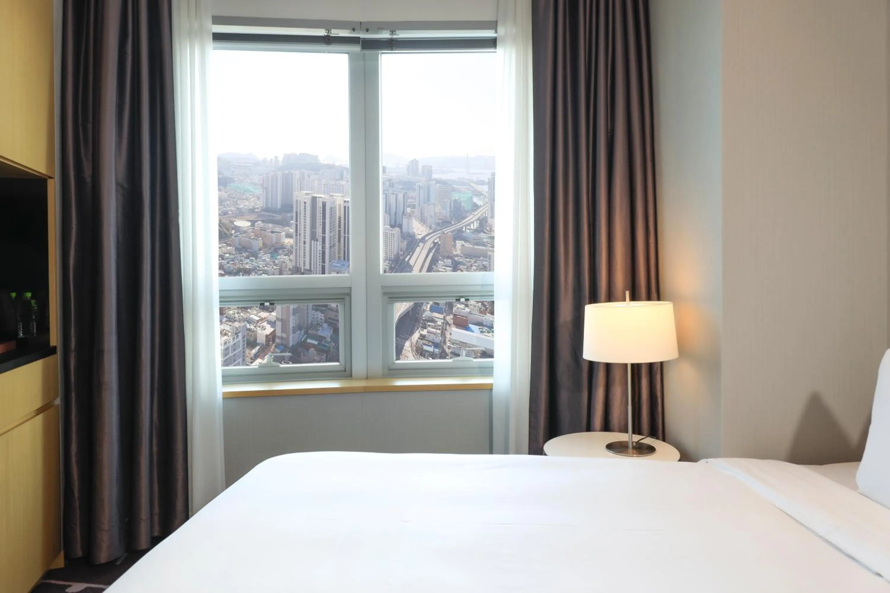 Bedroom, Bed in Avani Central Busan