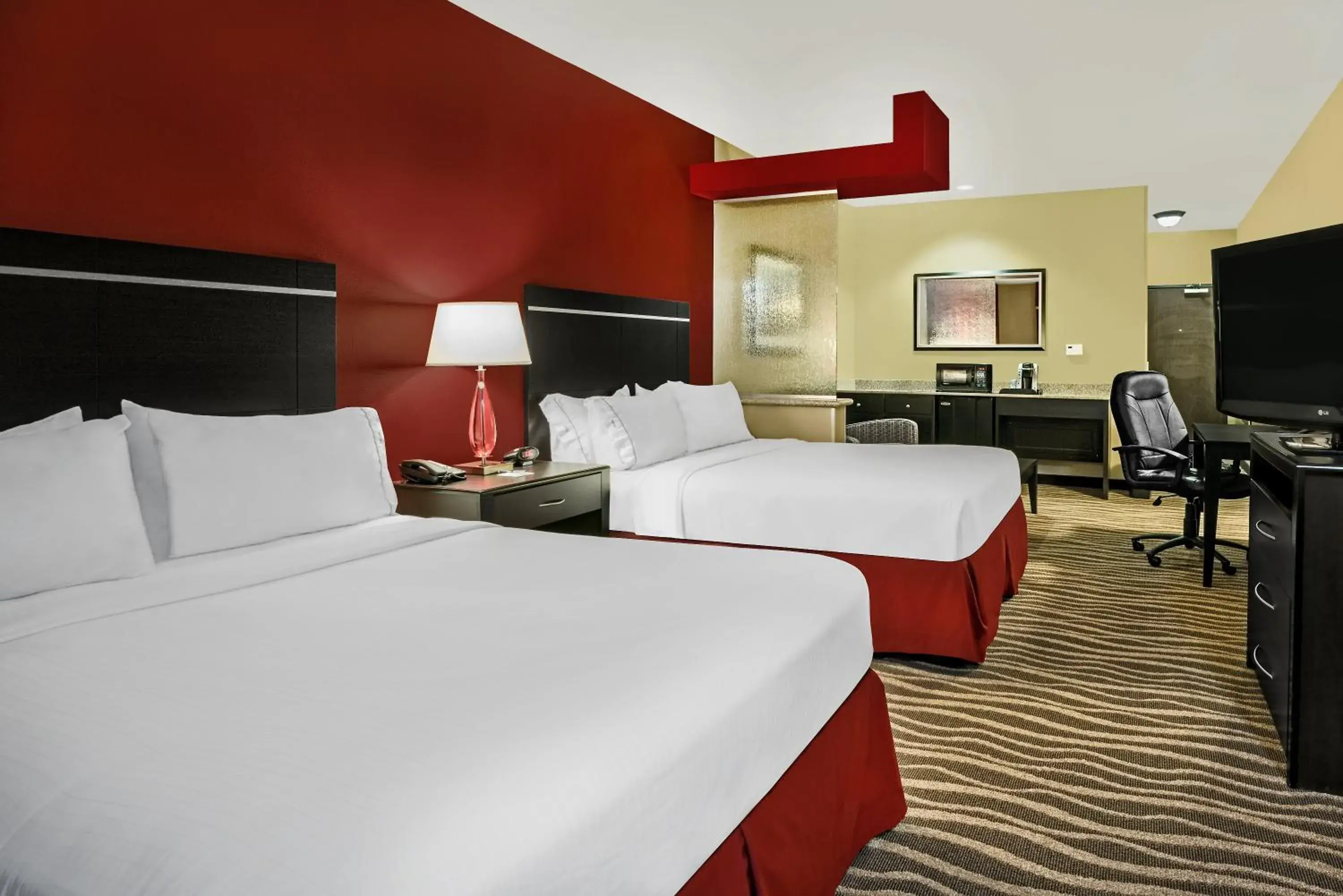 Suite with Two Queen Beds in Holiday Inn Express & Suites Cotulla by IHG Suite with Two Queen Beds in Holiday Inn Express & Suites Cotulla by IHG