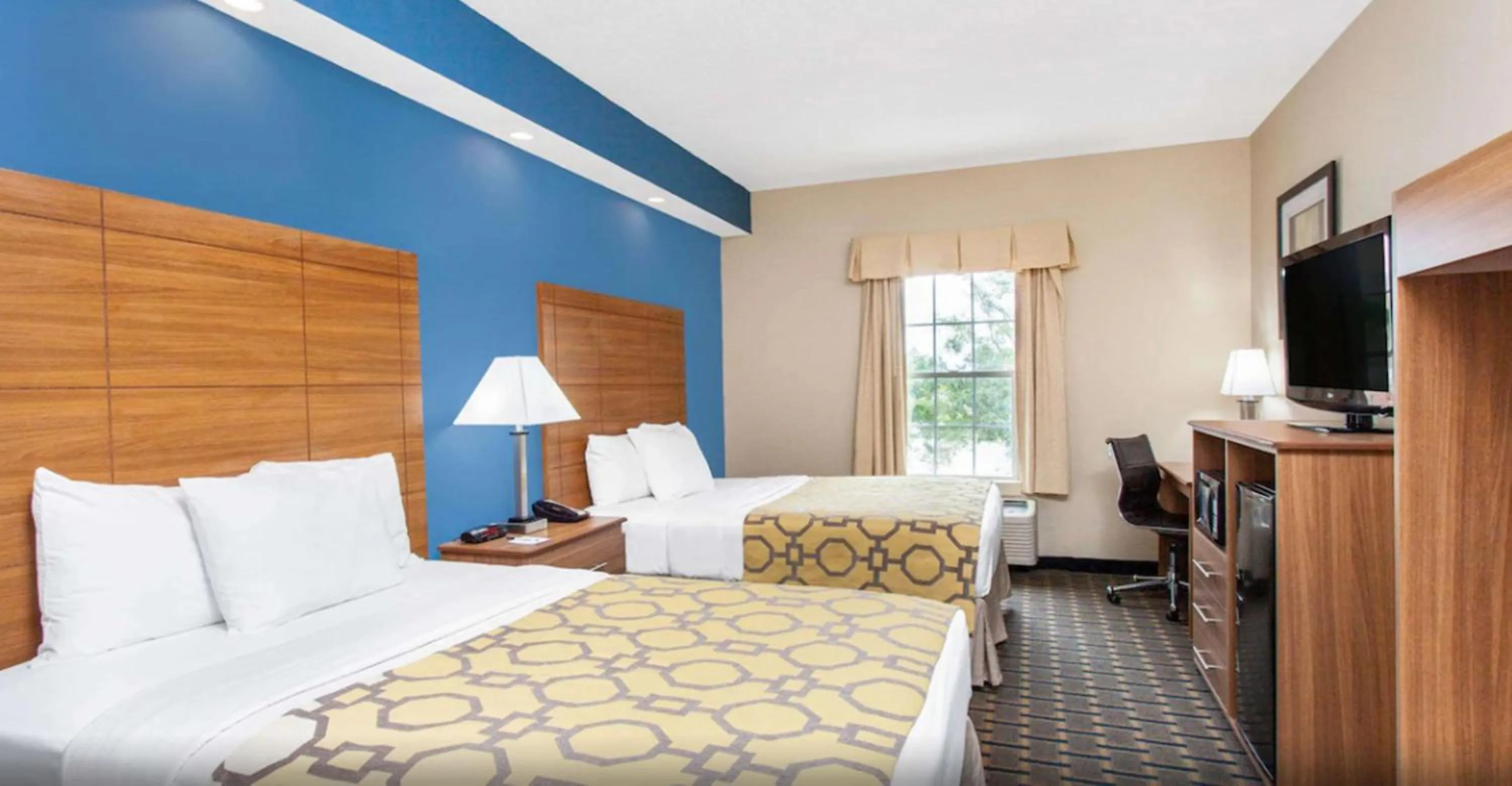 Bed in Baymont by Wyndham Jacksonville/Butler Blvd