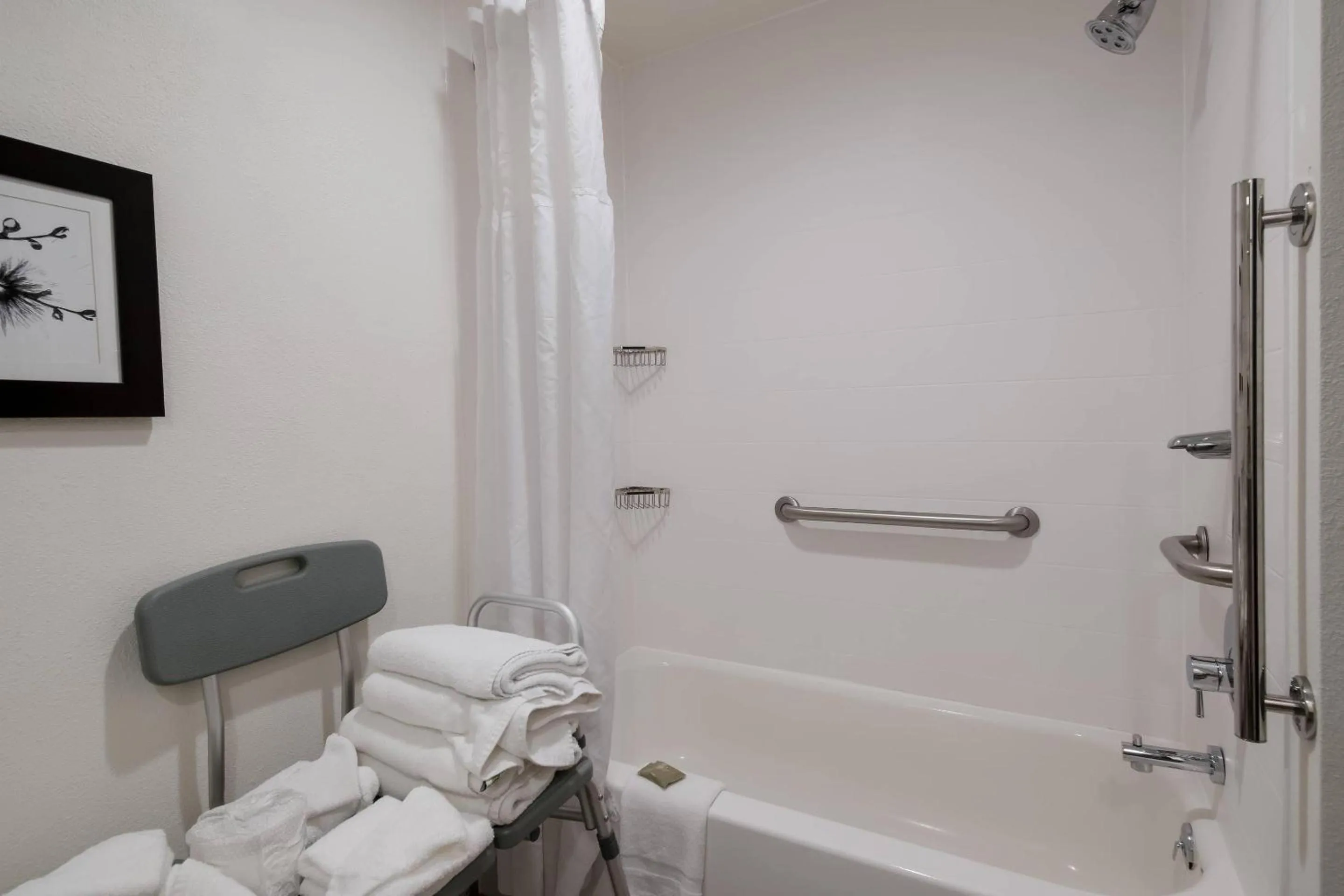 Bathroom in Country Inn & Suites by Radisson, Harrisburg Northeast - Hershey