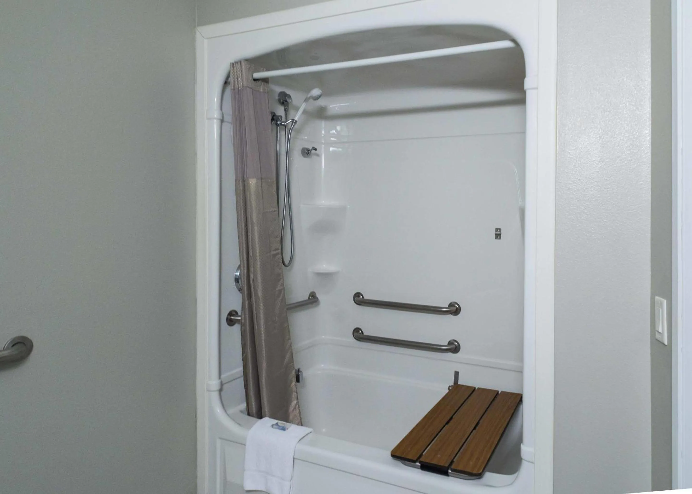 Bedroom in Studio Z, an Ascend Collection Hotel