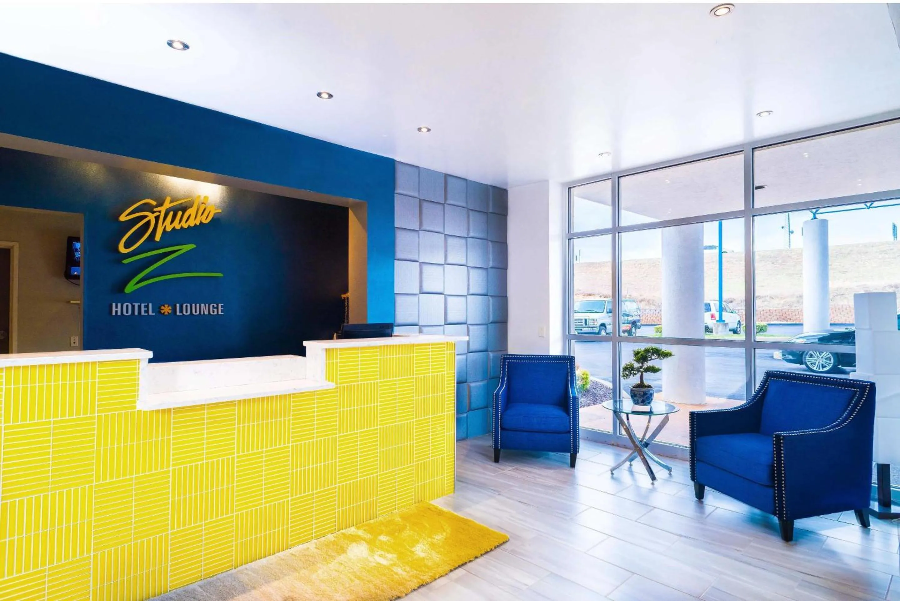 Lobby or reception in Studio Z, an Ascend Collection Hotel