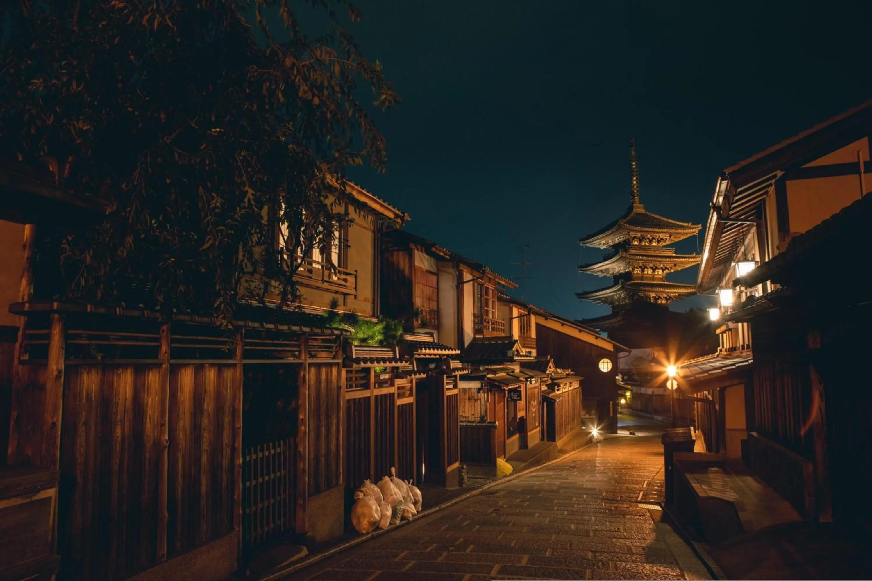 Nearby landmark in GLANZ KEI Kyoto Station