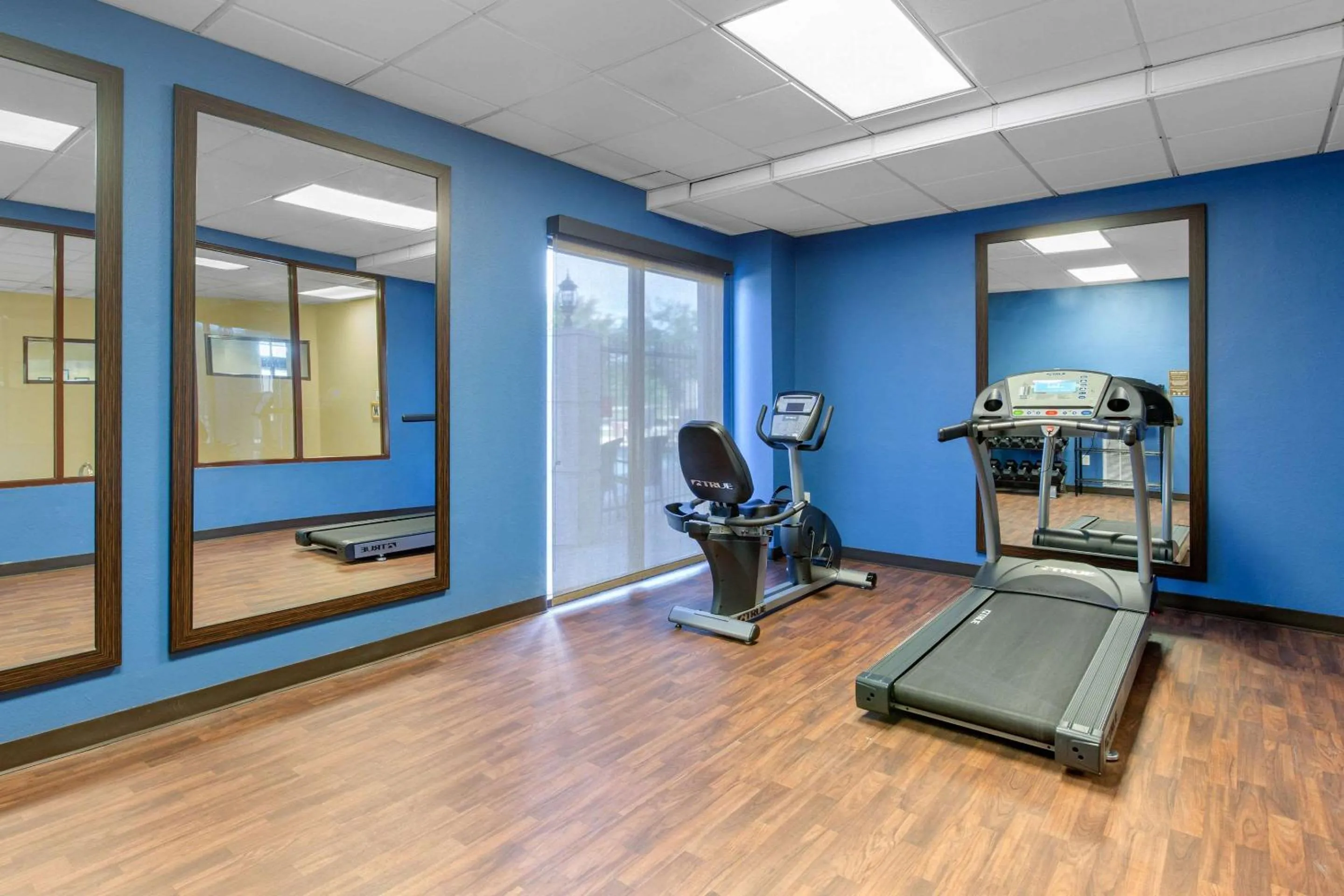 Spa and wellness centre/facilities in Comfort Inn & Suites SW Houston Sugarland
