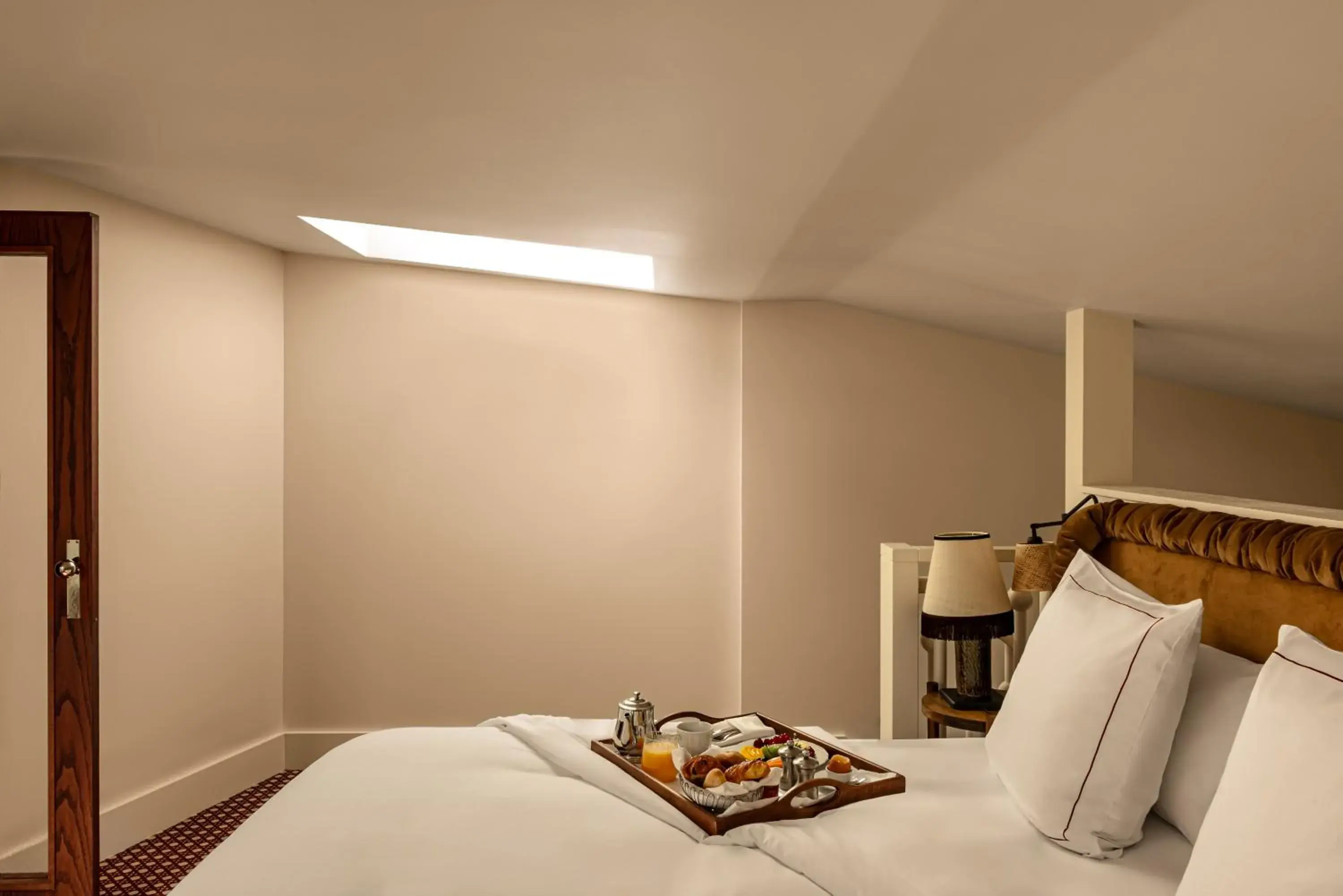 Family Junior Suite in Château des Fleurs Hôtel & Spa Paris Family Junior Suite in Château des Fleurs Hôtel & Spa Paris