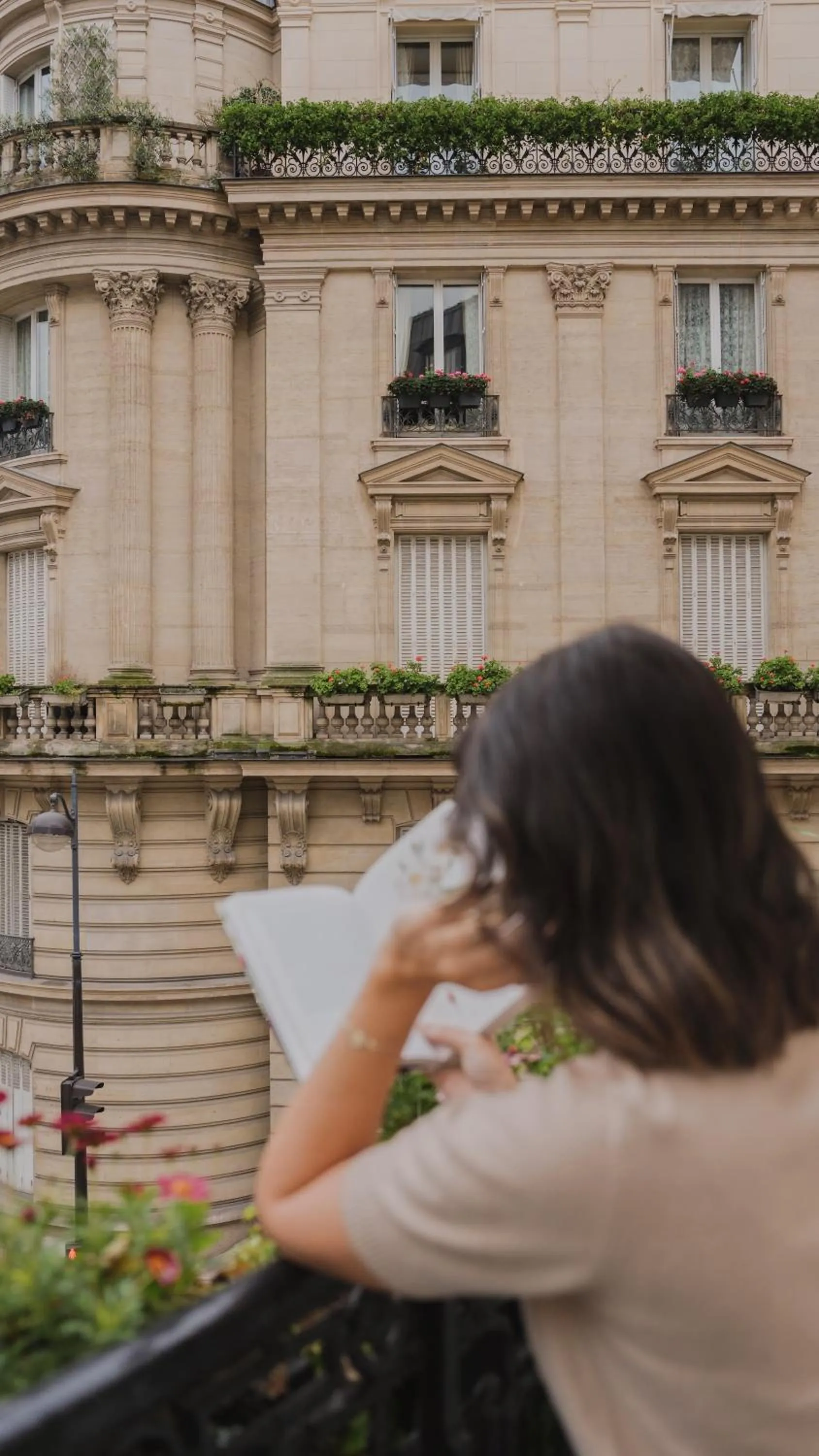City view in Château des Fleurs Hôtel & Spa Paris