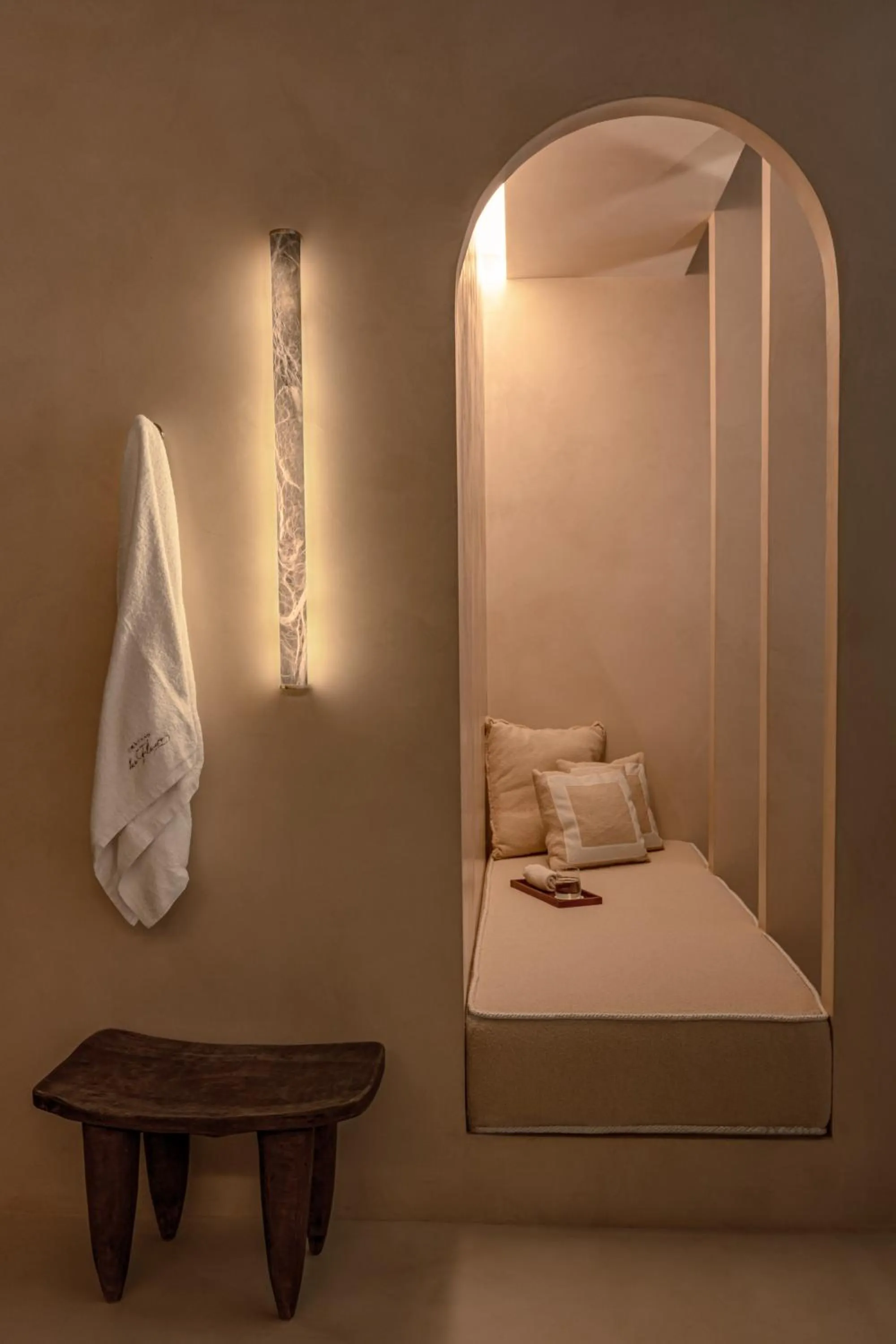 Sauna, Bed in Château des Fleurs Hôtel & Spa Paris