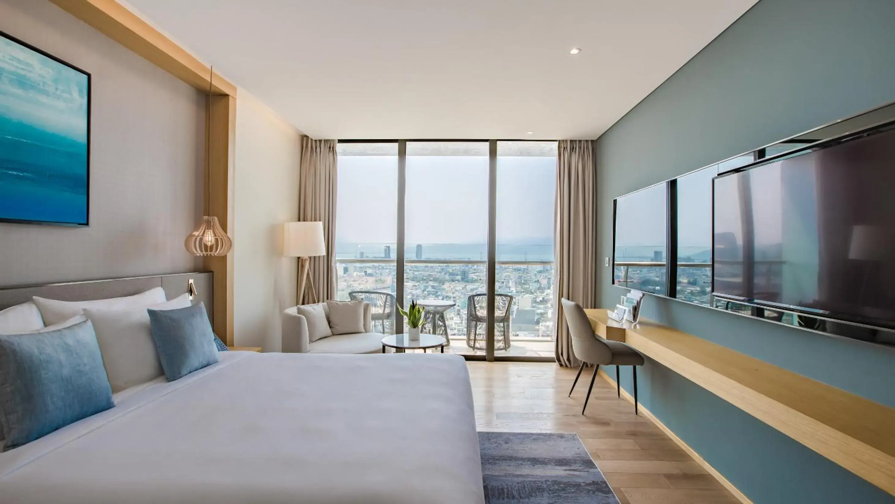 Superior King Room with Balcony and City View in Prince Hotel Da Nang - Formerly Sel de Mer Hotel & Suites Superior King Room with Balcony and City View in Prince Hotel Da Nang - Formerly Sel de Mer Hotel & Suites
