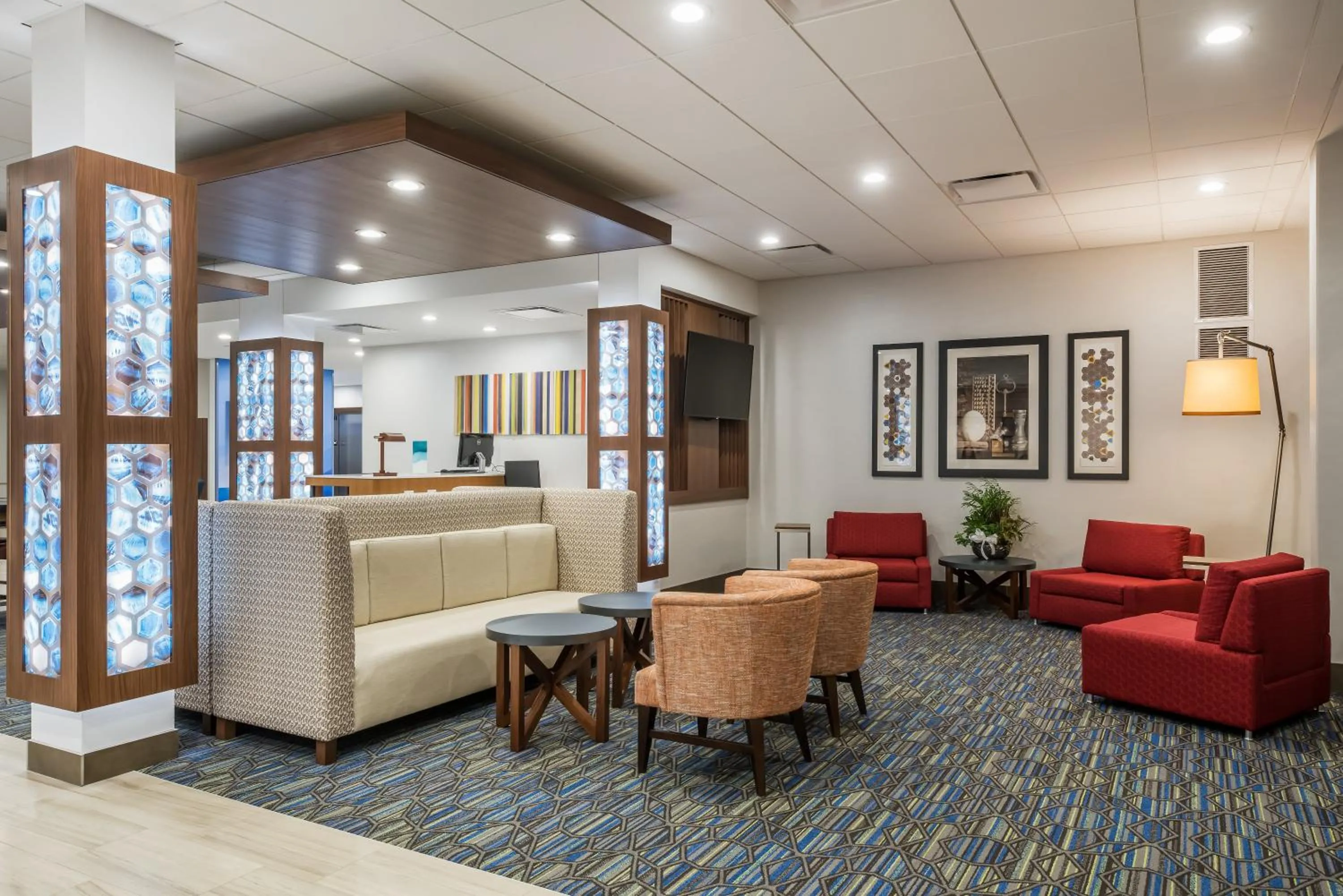Property building in Holiday Inn Express & Suites West Plains Southwest by IHG