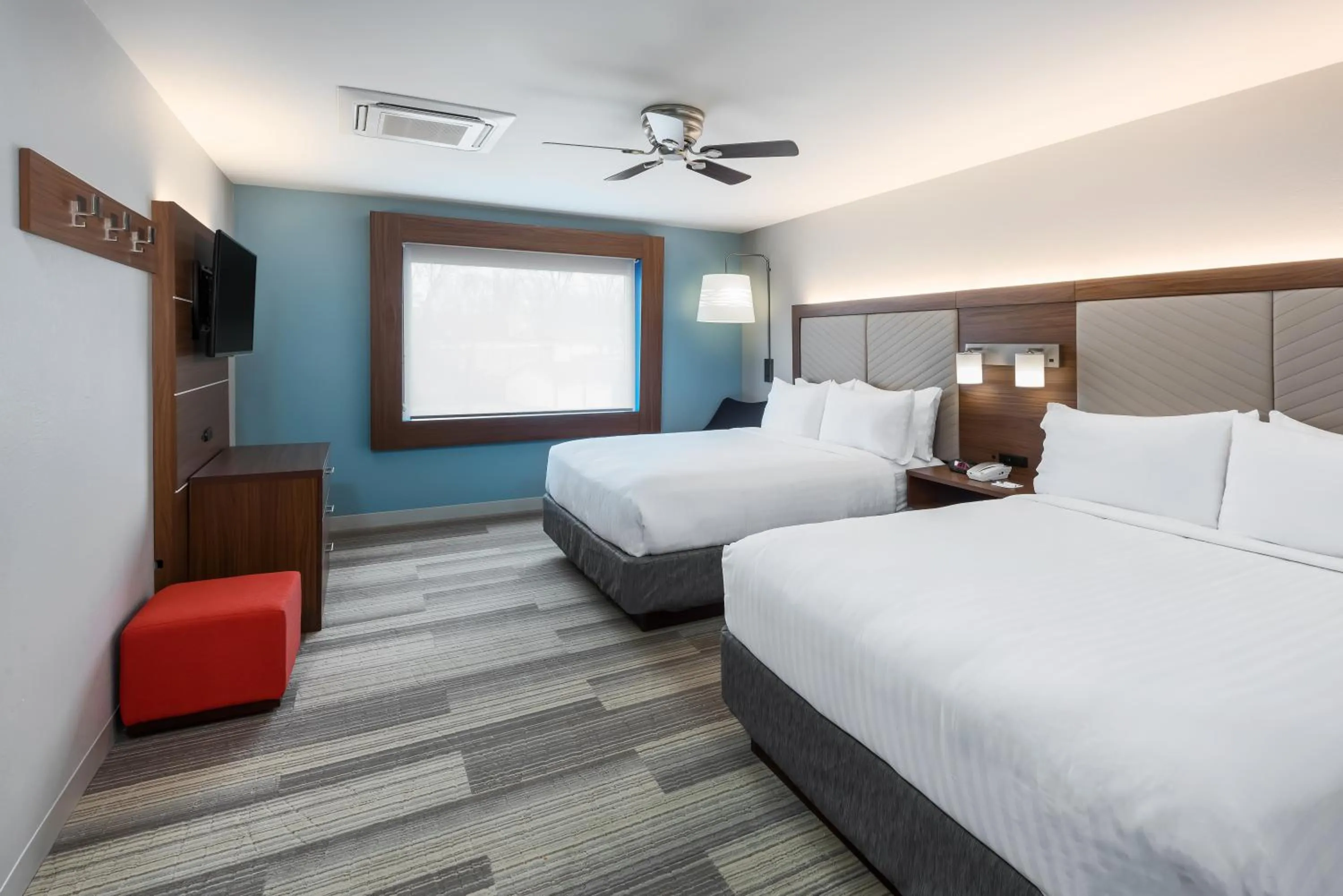 Bedroom in Holiday Inn Express & Suites West Plains Southwest by IHG